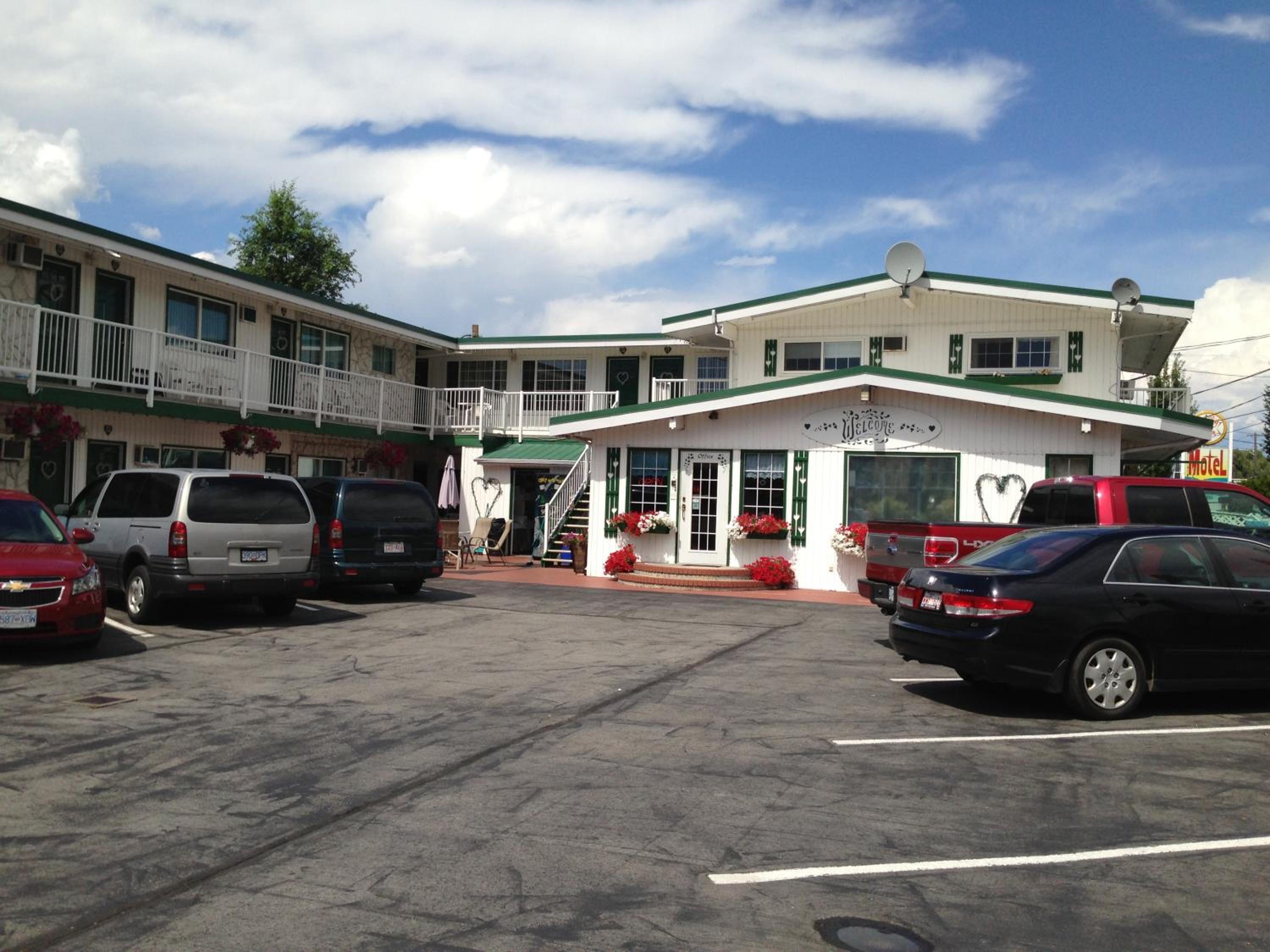 Empire Motel