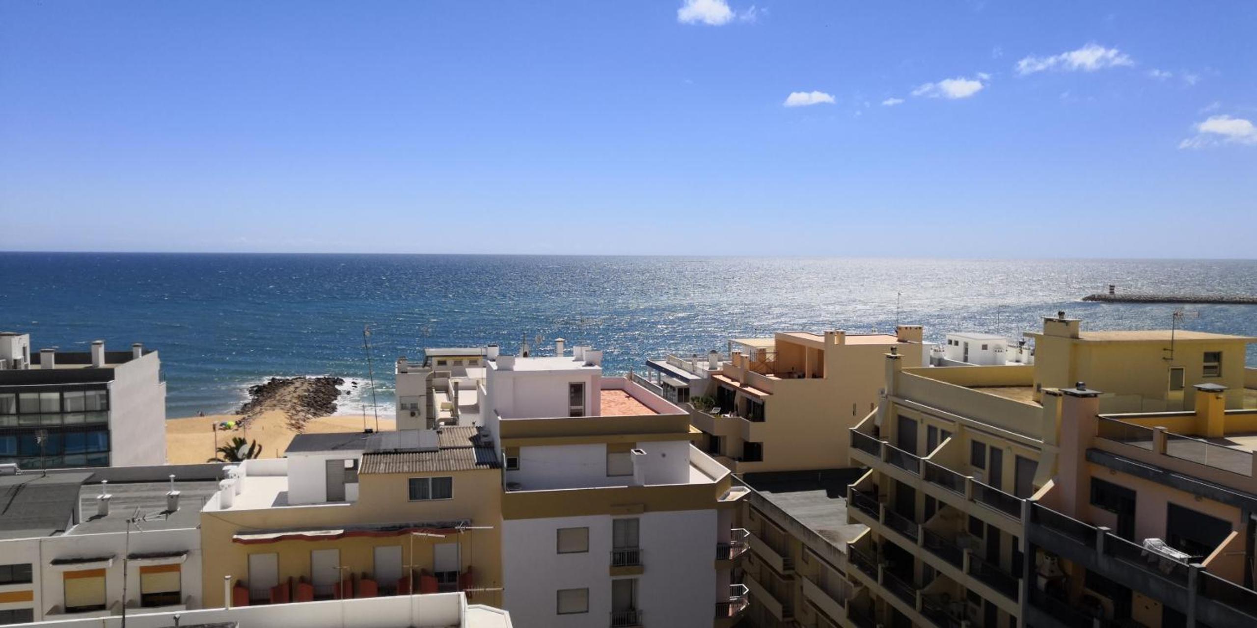 Atlantico 8- Vista Mar, Ar-Condicionado, 80mt Praia, Wifi view 3