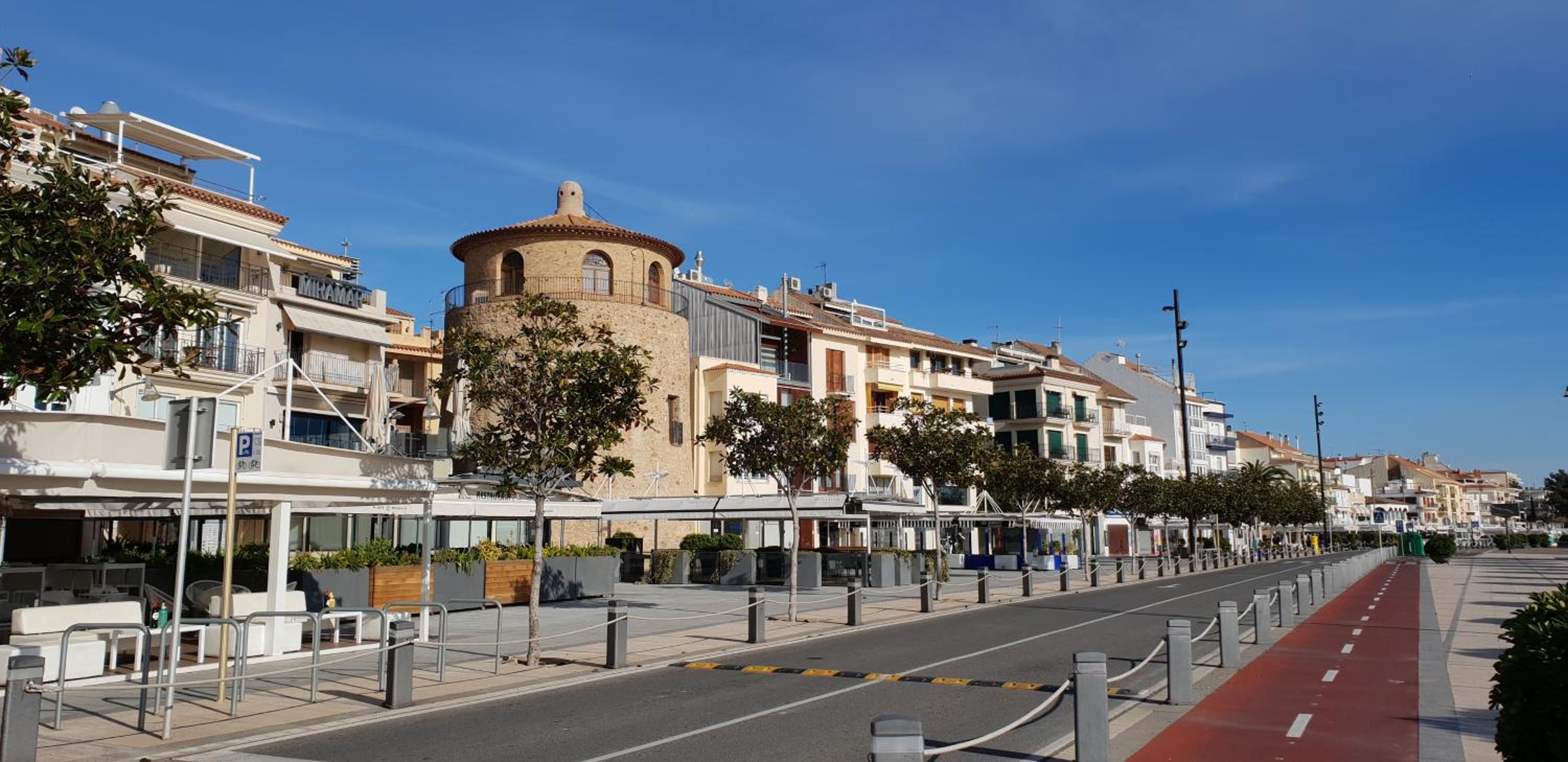 Apartment near the sea