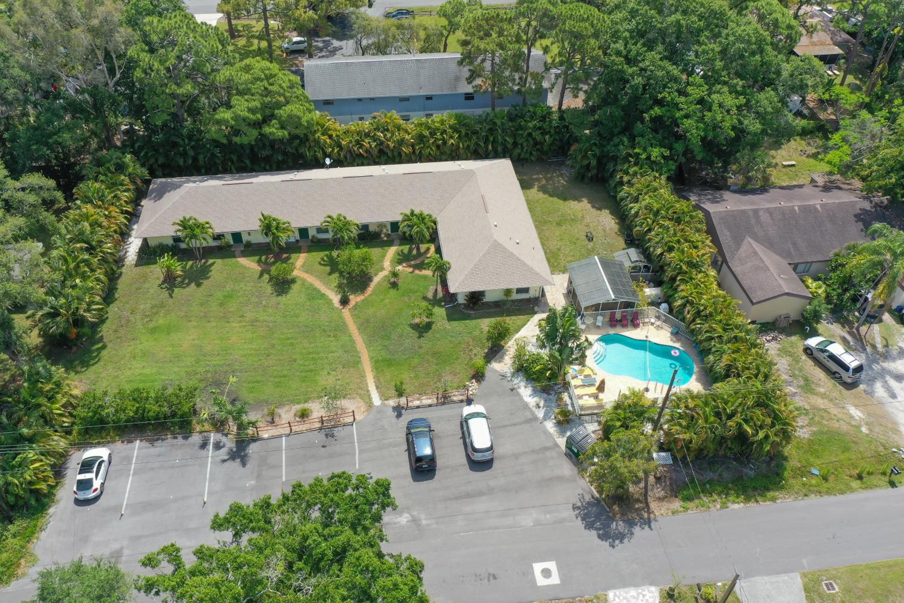Hotel Tropical Fruit Garden - Image 1