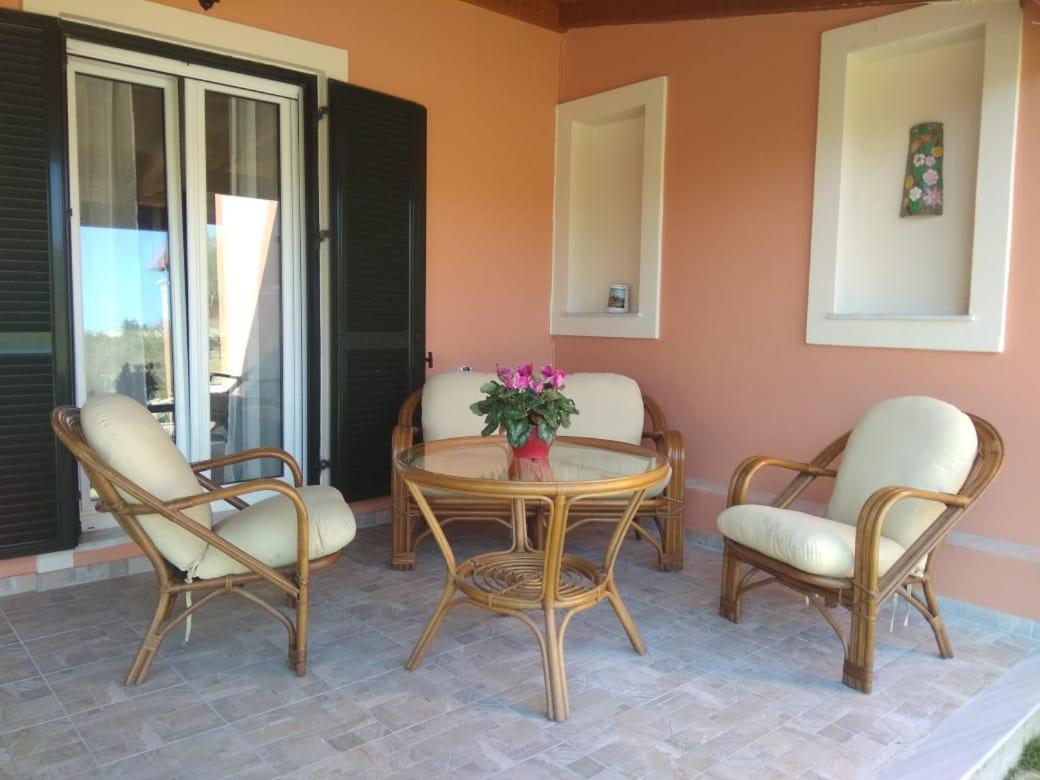 Lonelia's Family Homes view 2