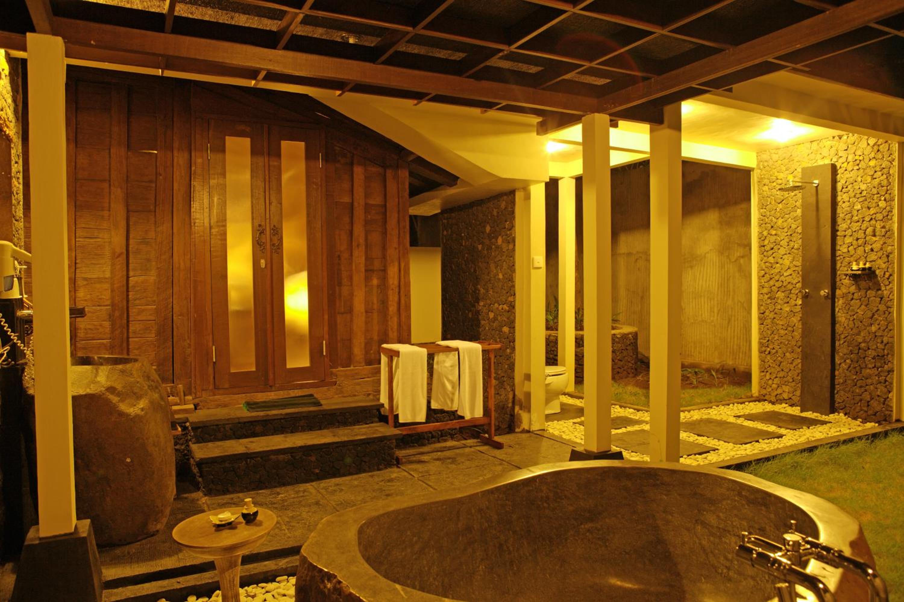 Kajane Tulamben Bali