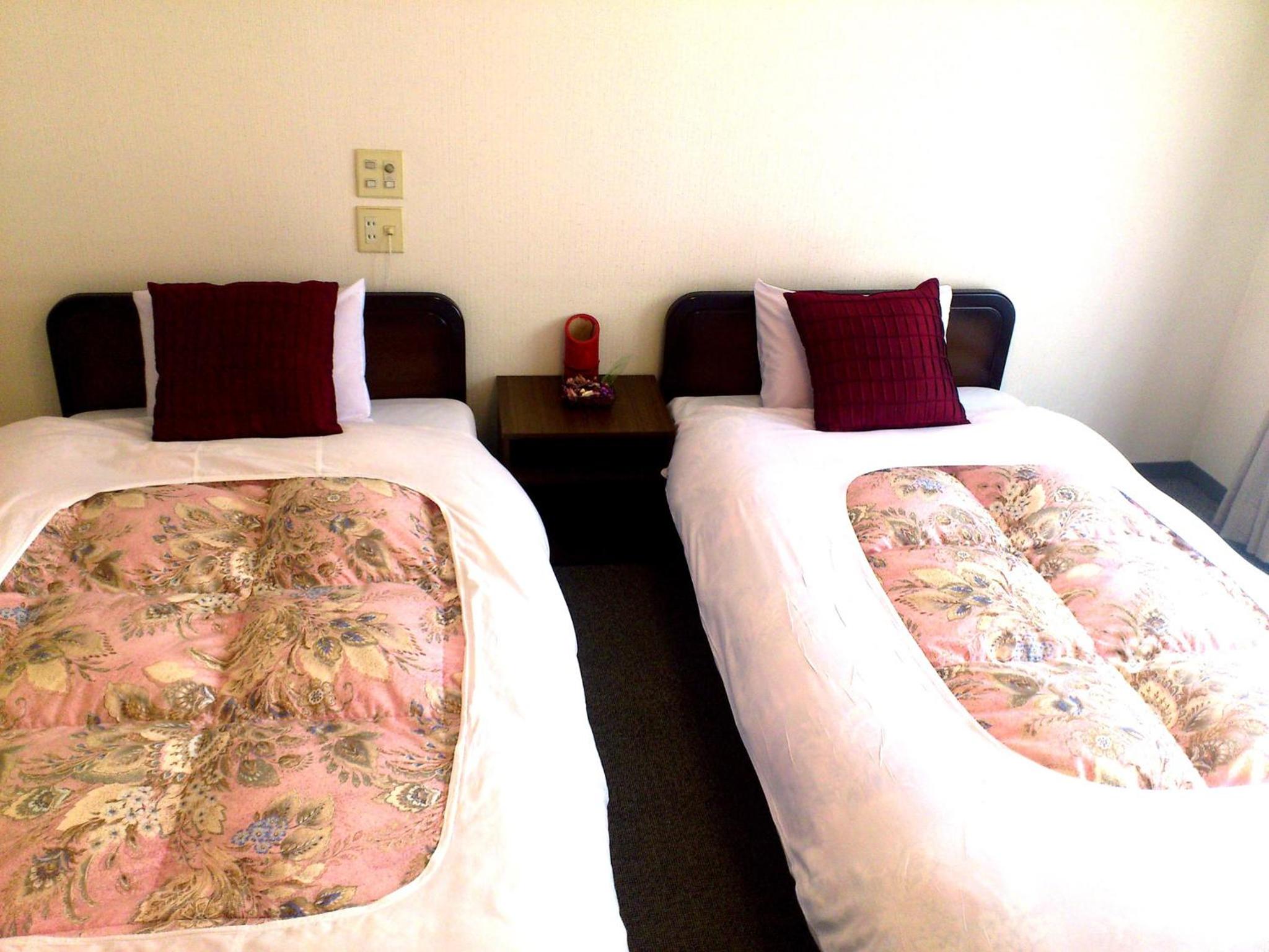 Tenjin Lodge