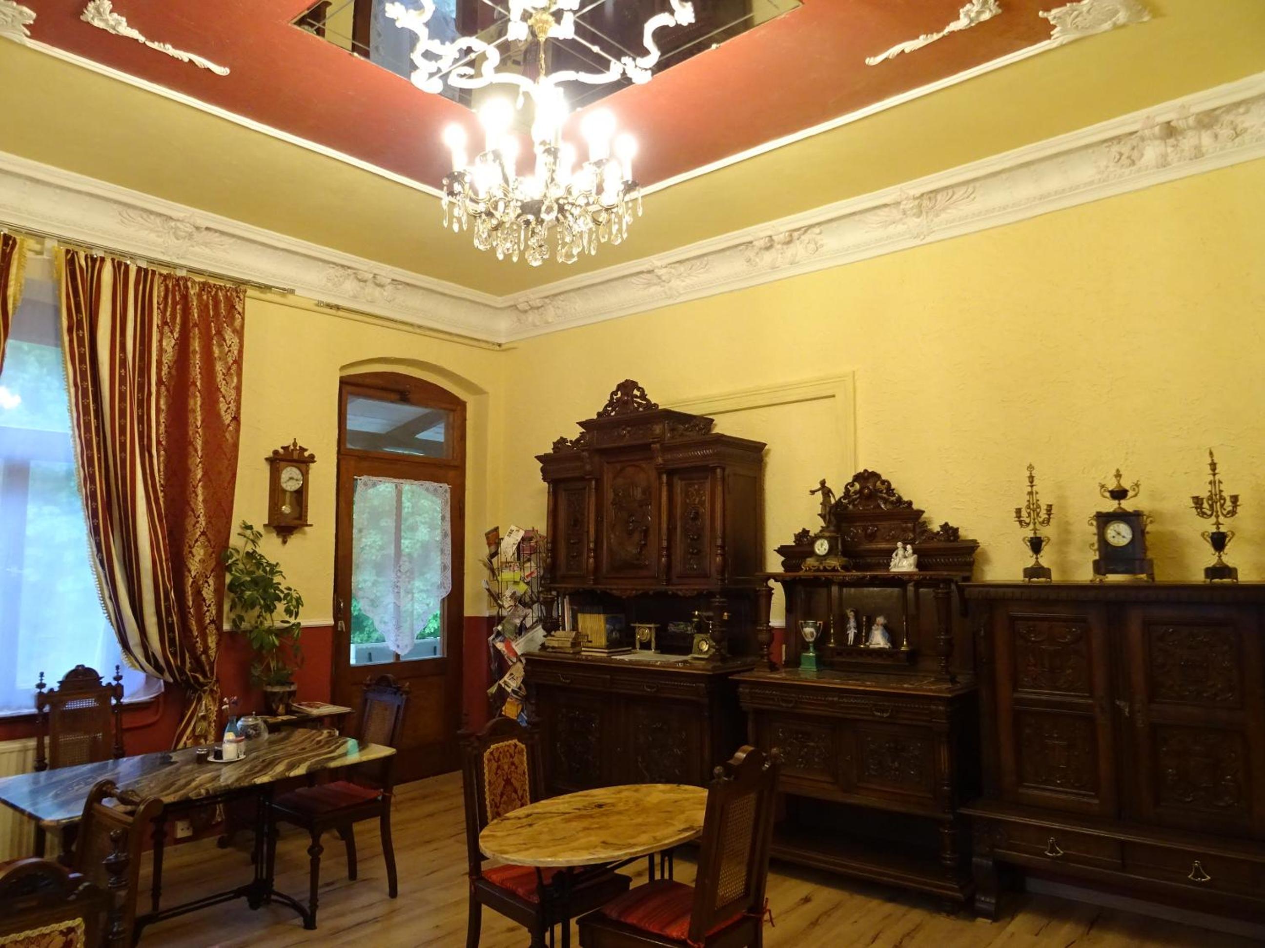 Villa Imperia, Museums-Hotel, Treppensteigen
