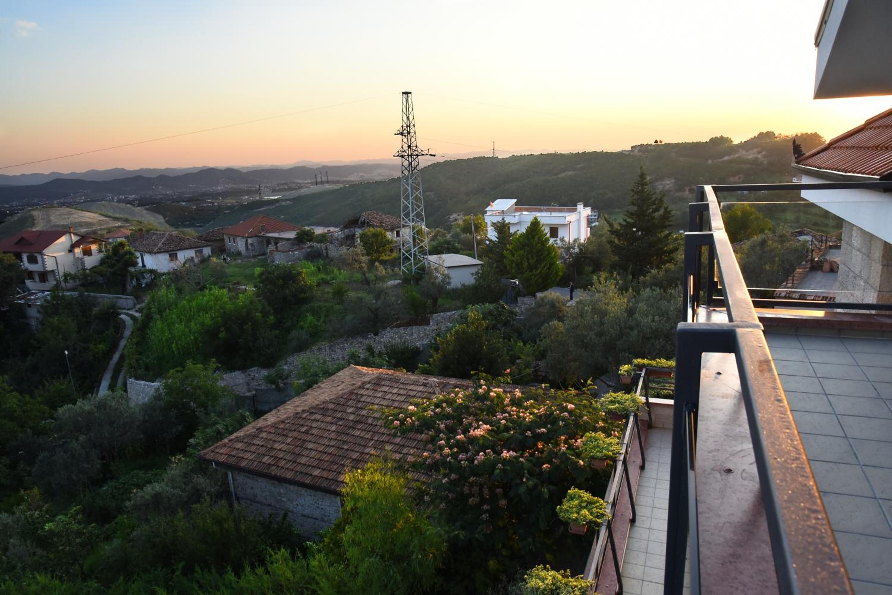 #IoniaHouse Surrel Villa