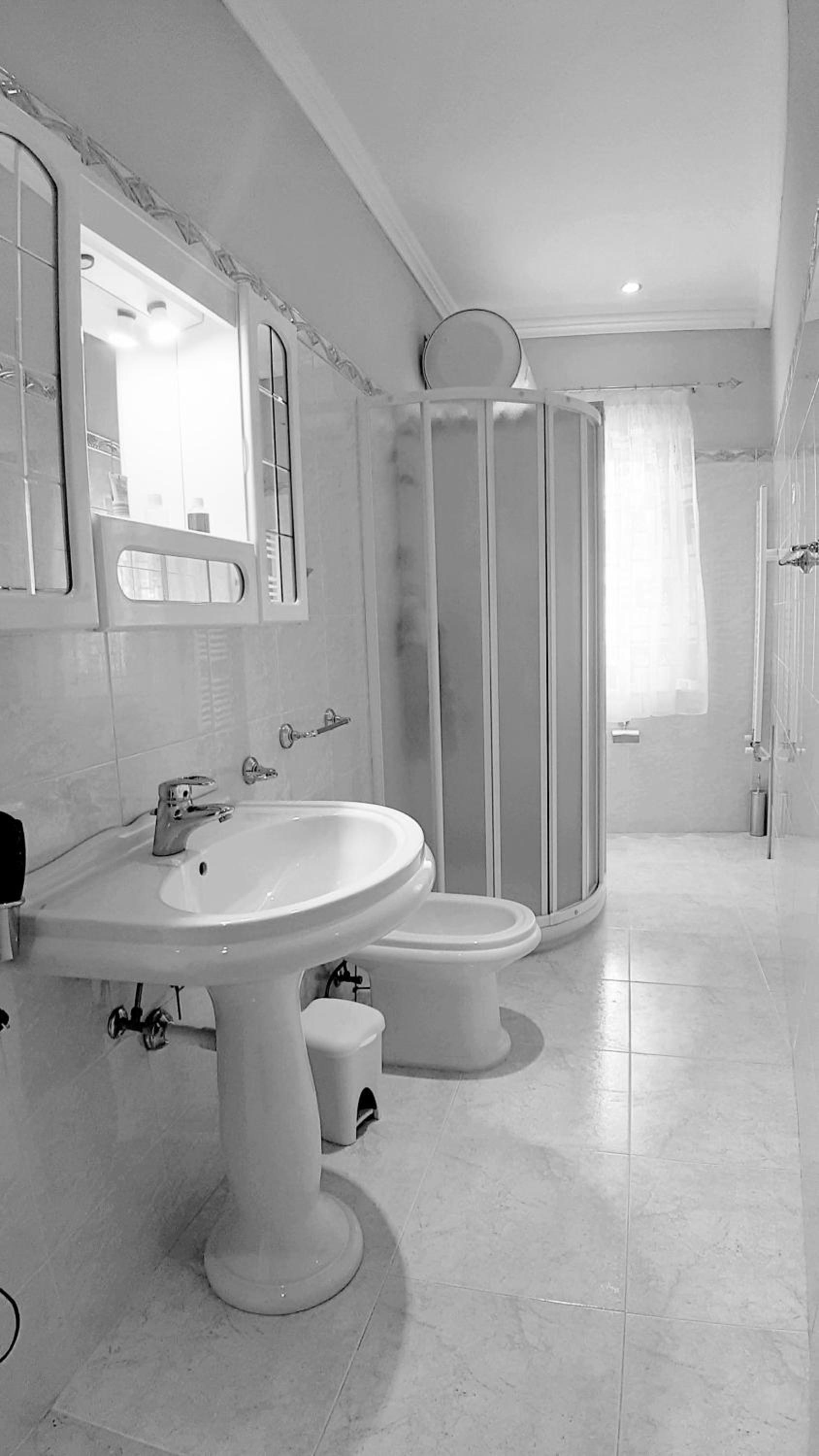 Sunshine Apartments en Trappeto — bathroom