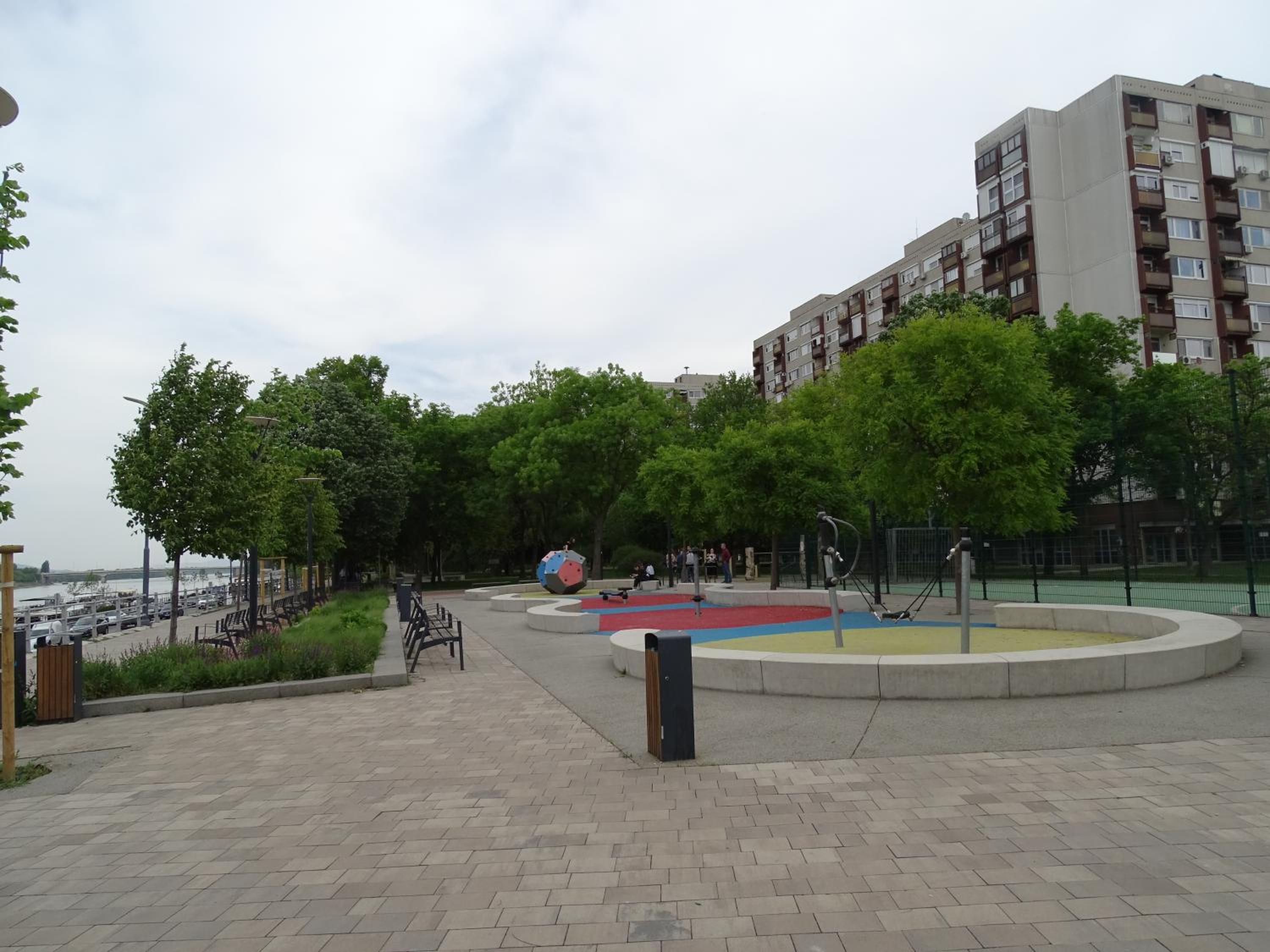 Photo 8