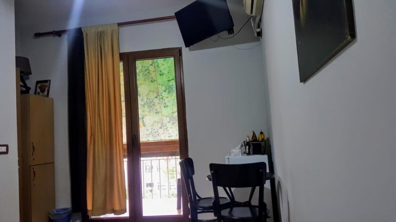 Elisabet Tirana
