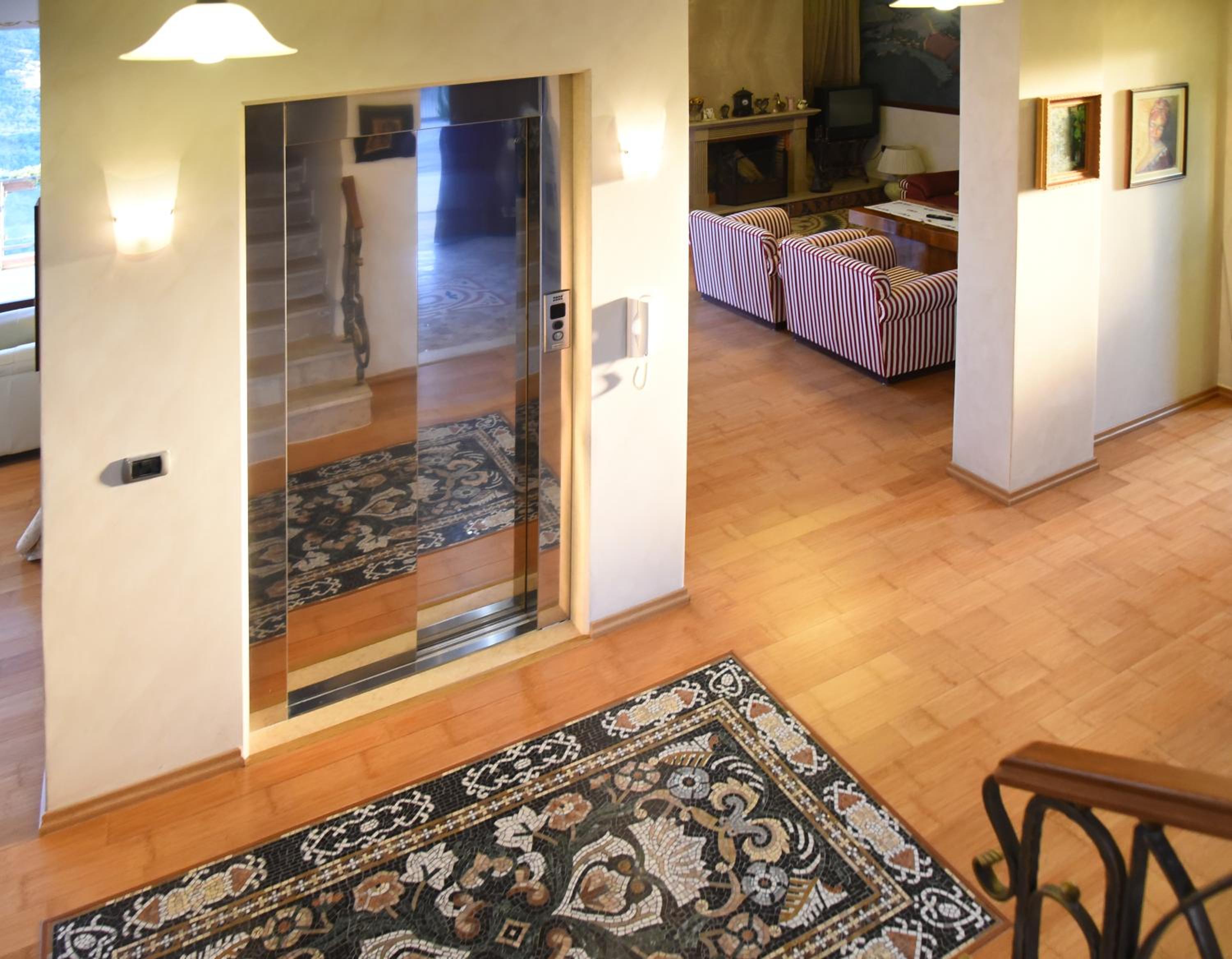 #IoniaHouse Surrel Villa