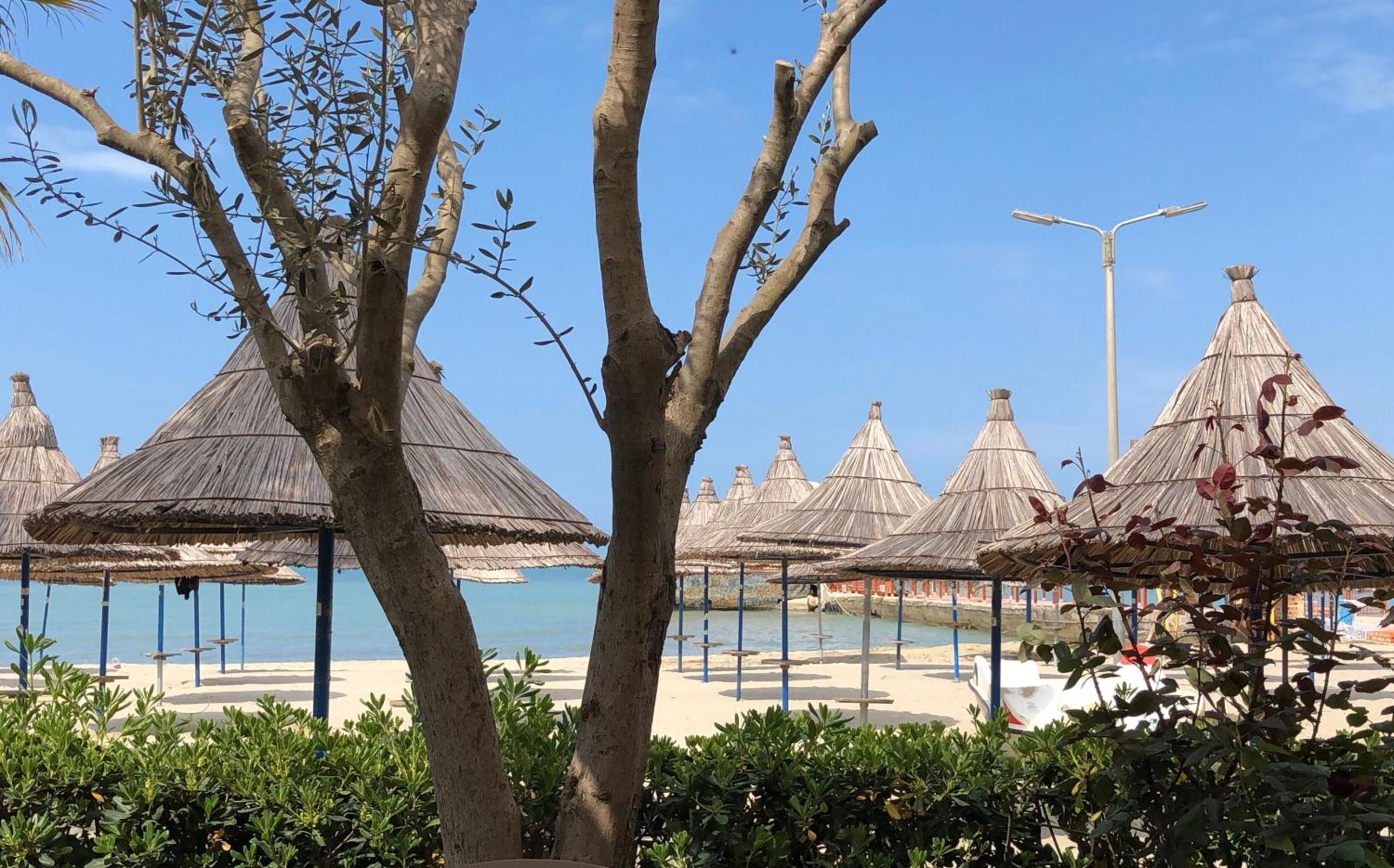 Mali i Robit Beachfront Apartment