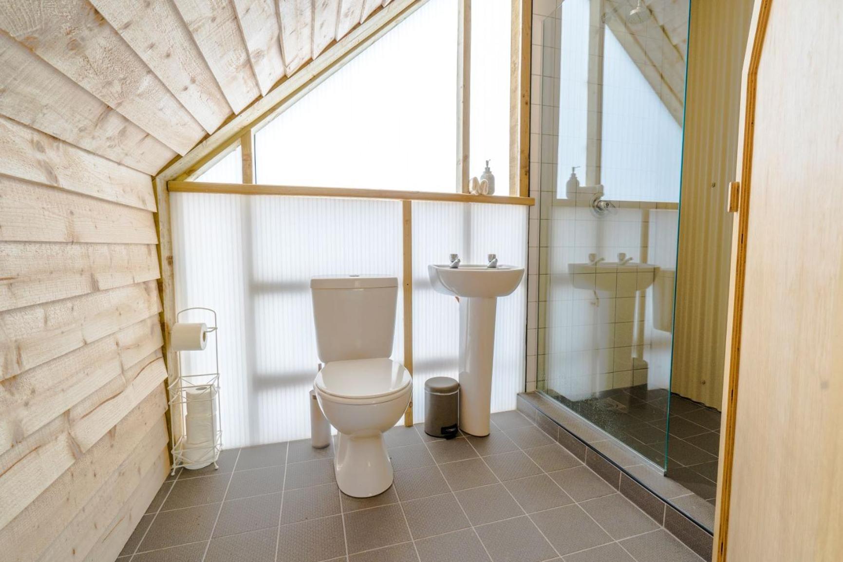 Killarney Glamping at the Grove, Suites and Lodges