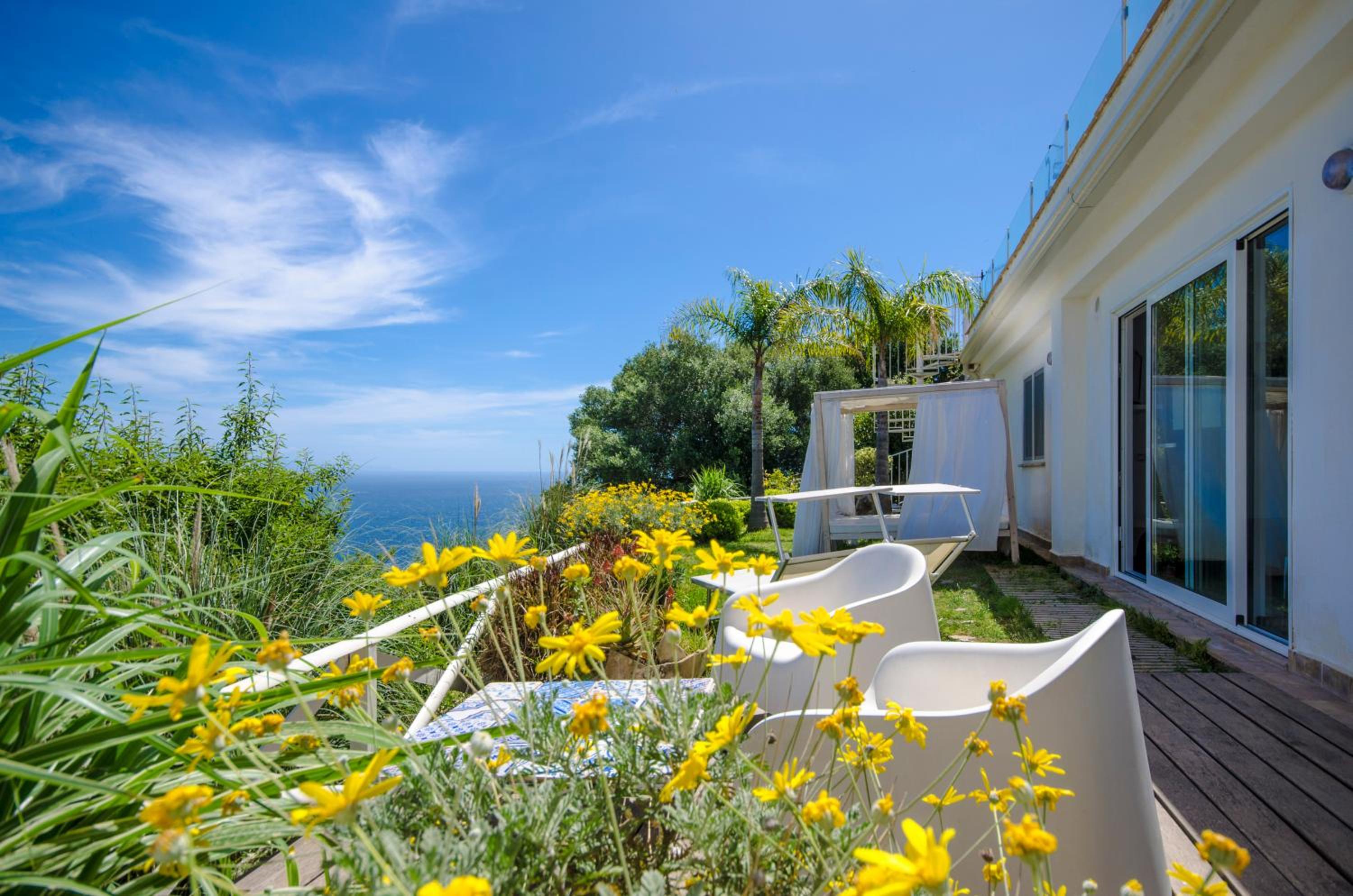 Luxury Taorum villa with spectacular sea views in Taormina