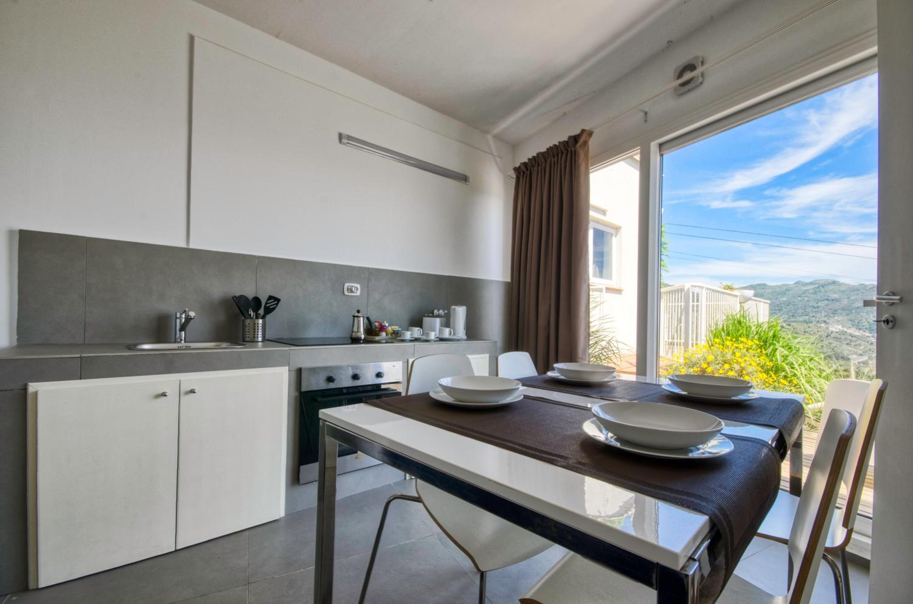 Luxury Taorum villa with spectacular sea views in Taormina