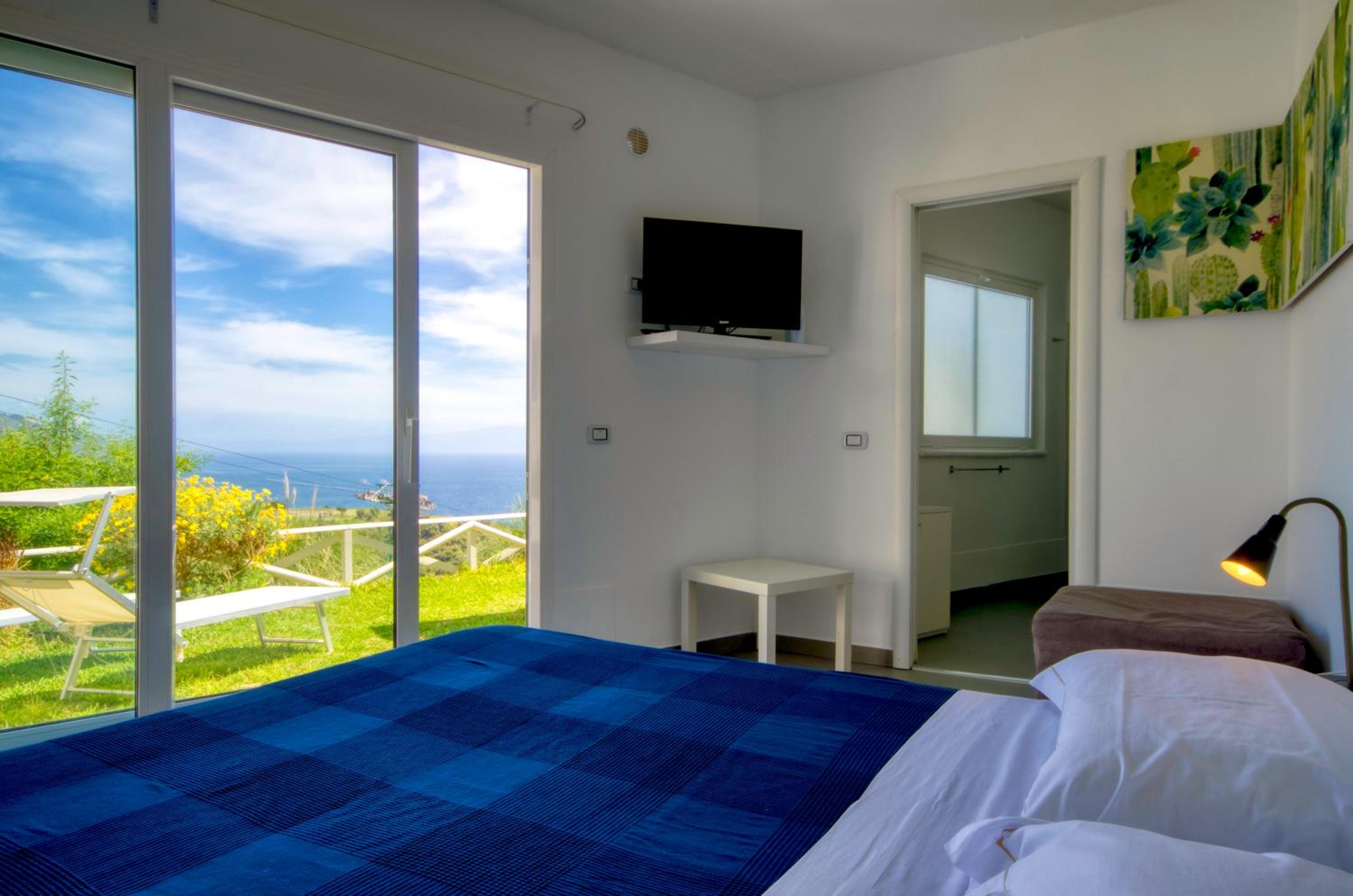 Luxury Taorum villa with spectacular sea views in Taormina