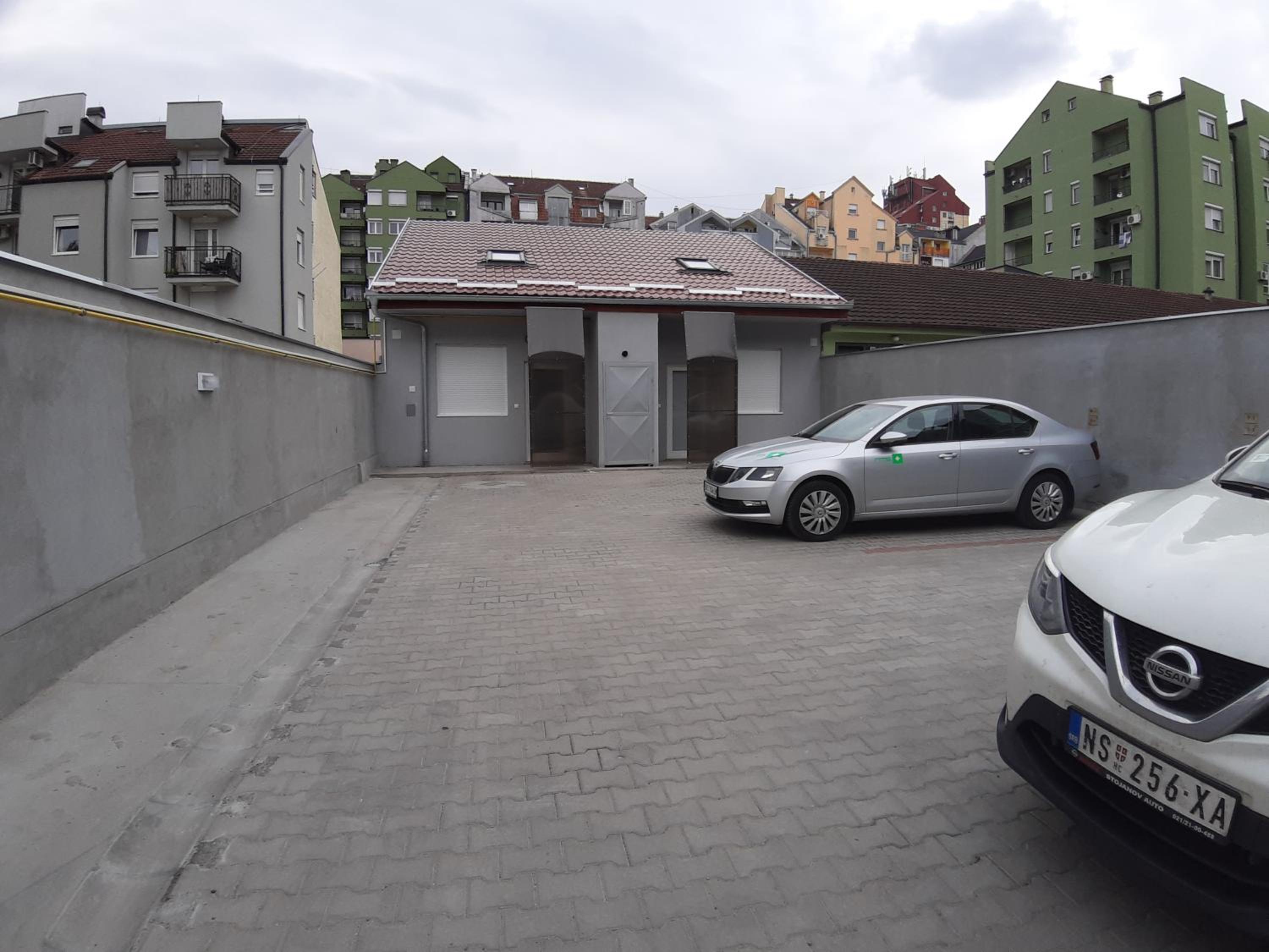 Home away from home with private parking view 2