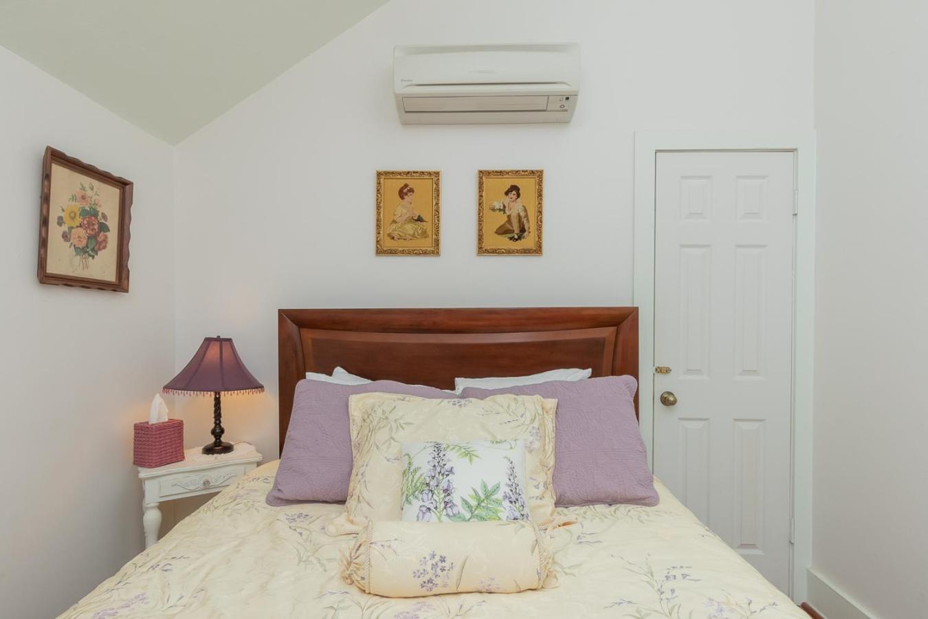 Herlong Mansion Bed & Breakfast