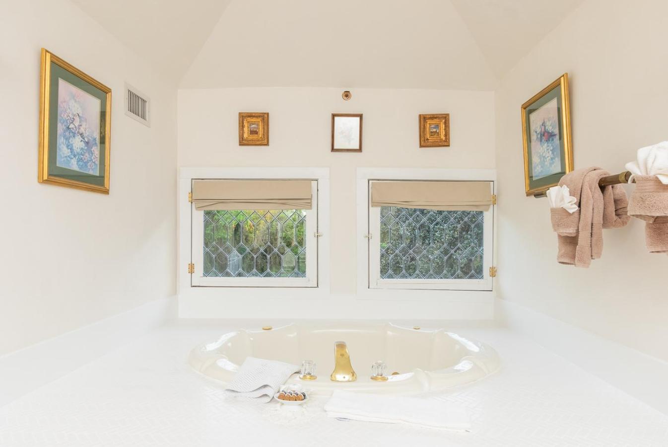 Herlong Mansion Bed & Breakfast
