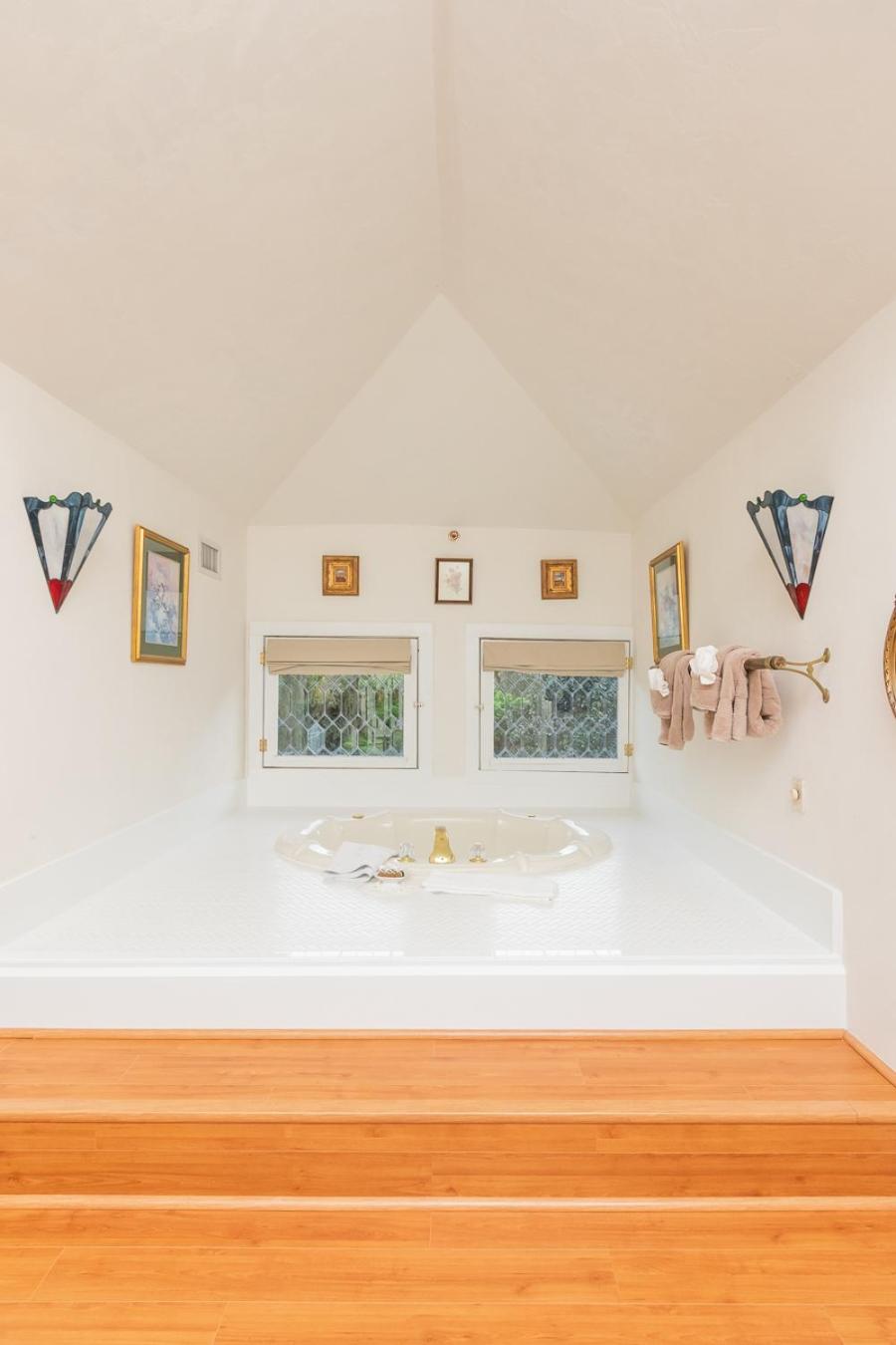 Herlong Mansion Bed & Breakfast