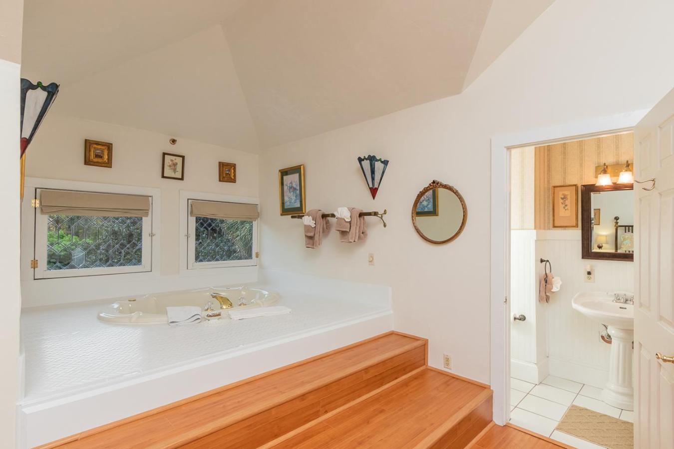 Herlong Mansion Bed & Breakfast