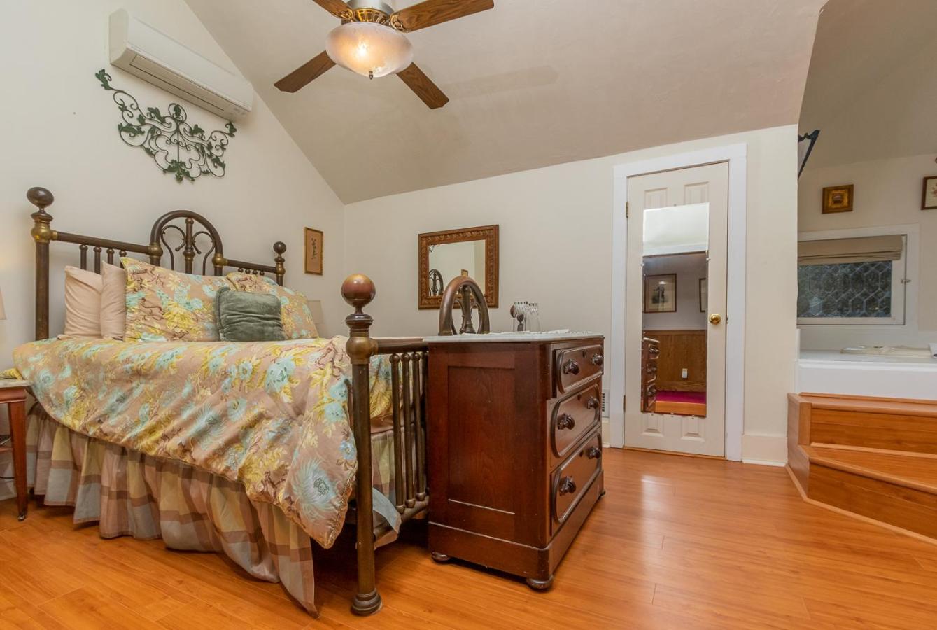 Herlong Mansion Bed & Breakfast