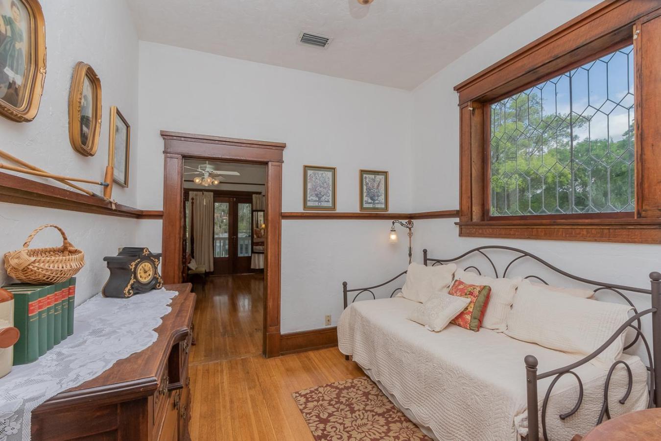 Herlong Mansion Bed & Breakfast