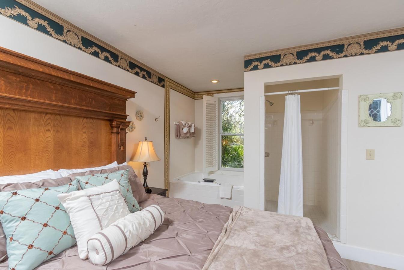 Herlong Mansion Bed & Breakfast