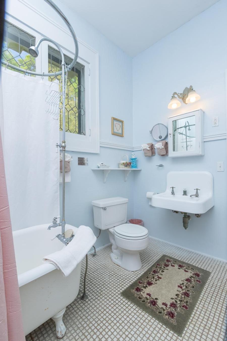 Herlong Mansion Bed & Breakfast