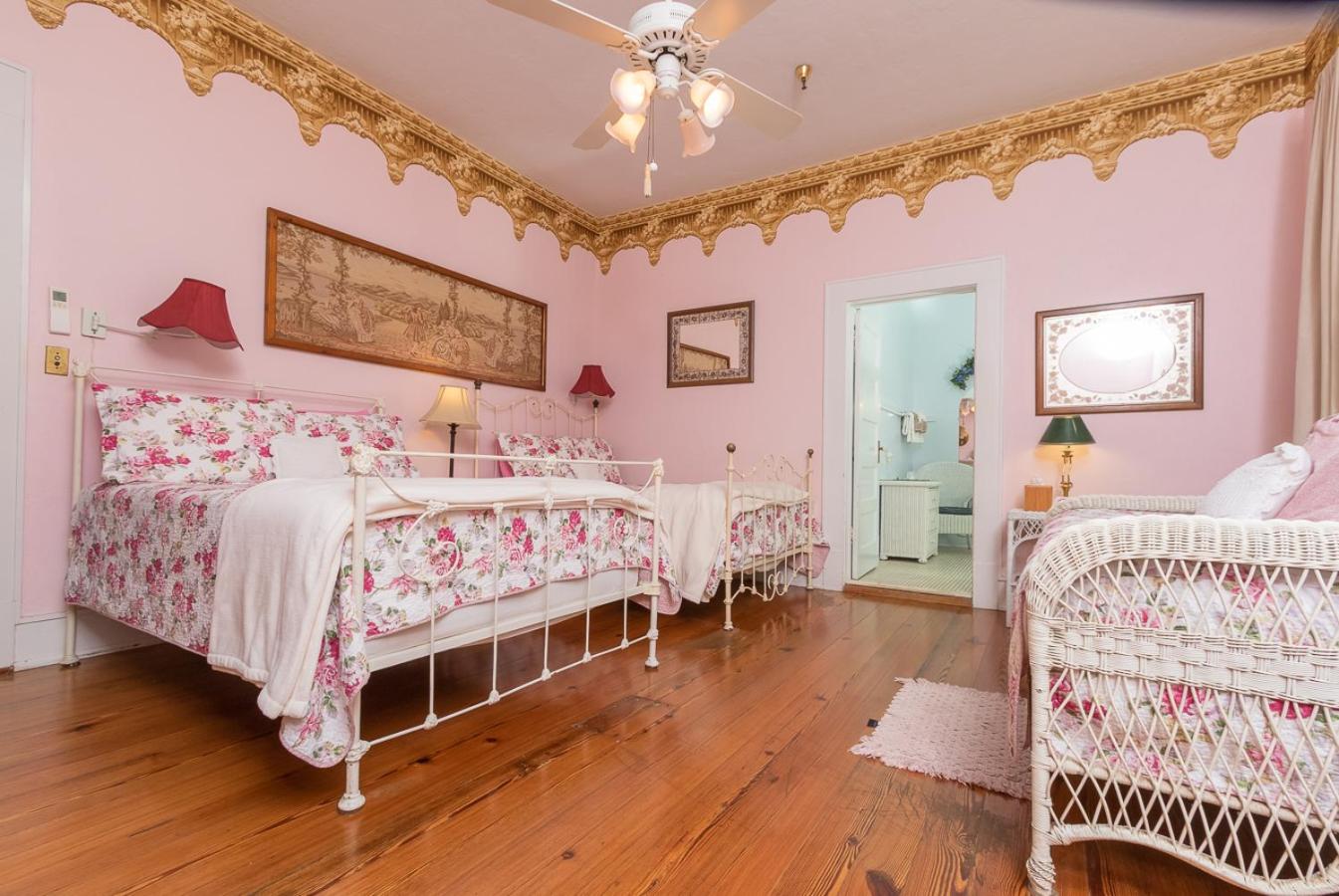 Herlong Mansion Bed & Breakfast
