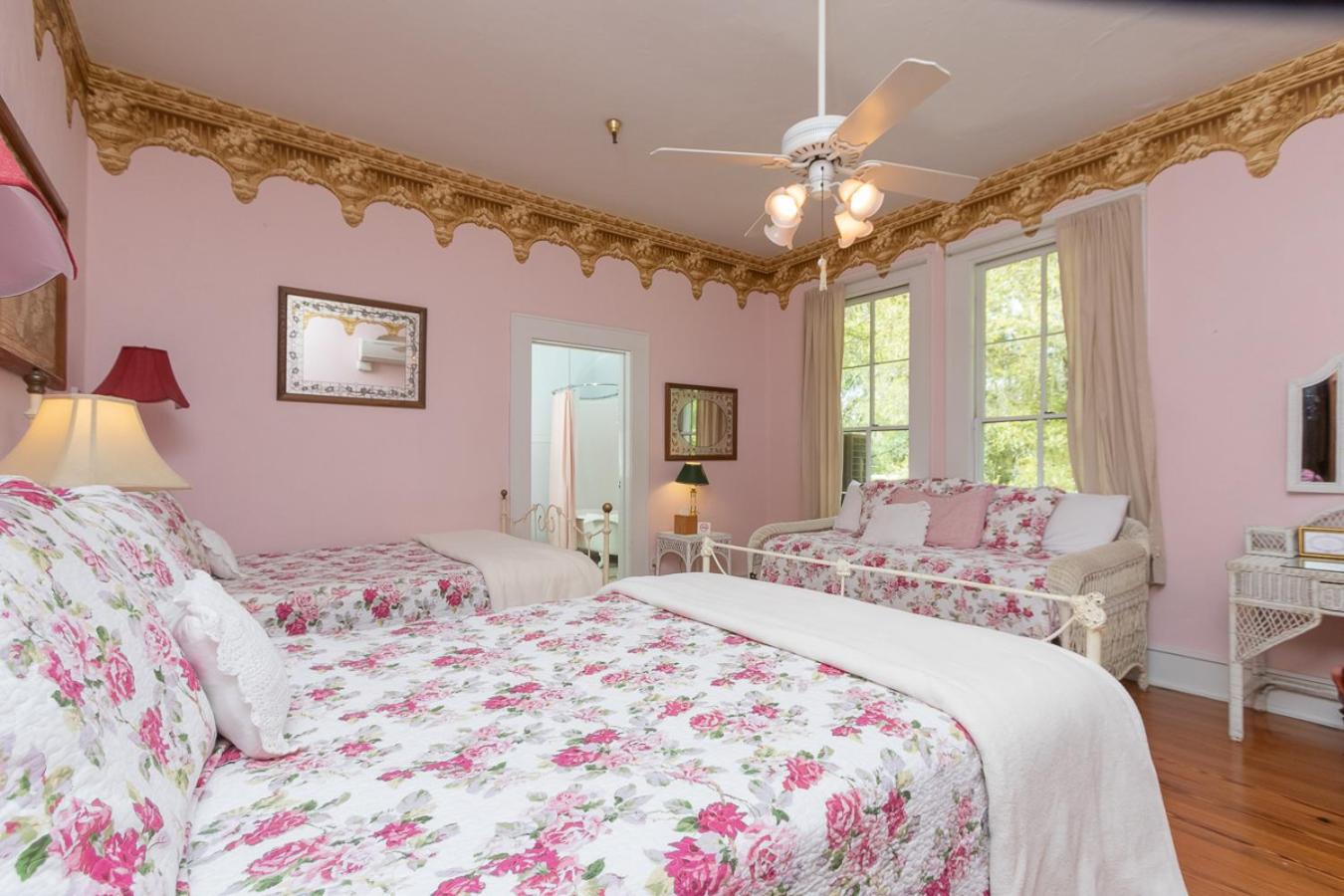 Herlong Mansion Bed & Breakfast