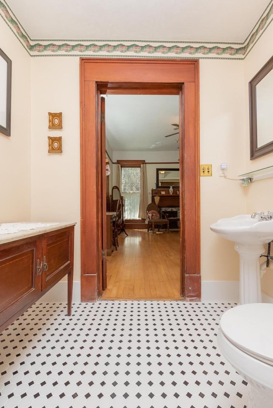 Herlong Mansion Bed & Breakfast