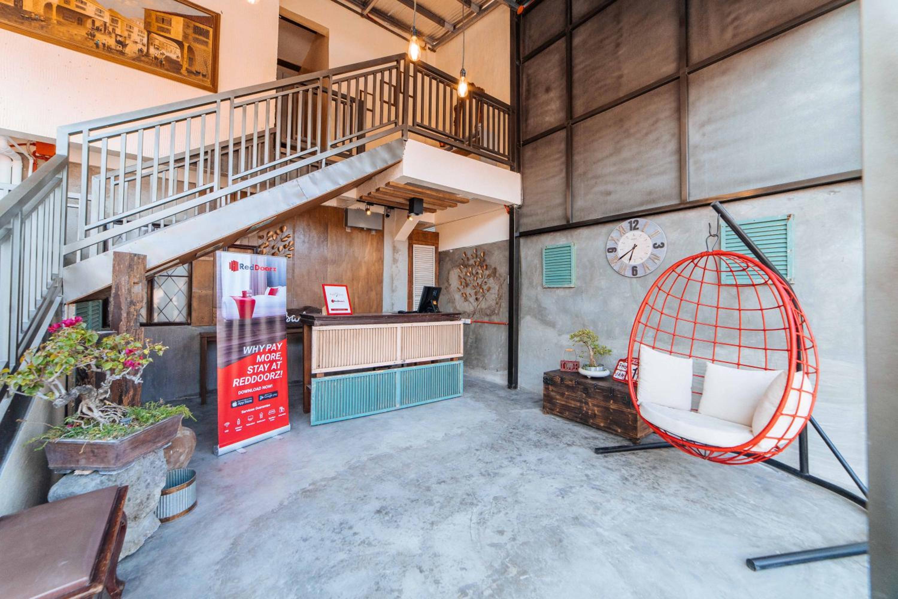 RedDoorz Plus @ Casa Lucia Sindalan San Fernando City Pampanga