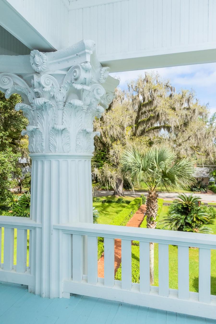 Herlong Mansion Bed & Breakfast