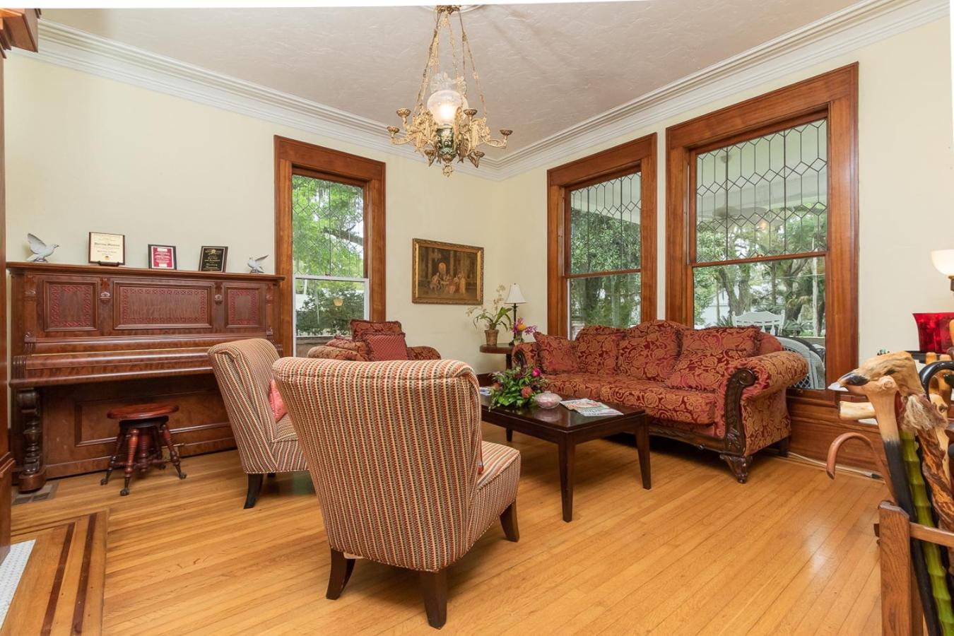 Herlong Mansion Bed & Breakfast