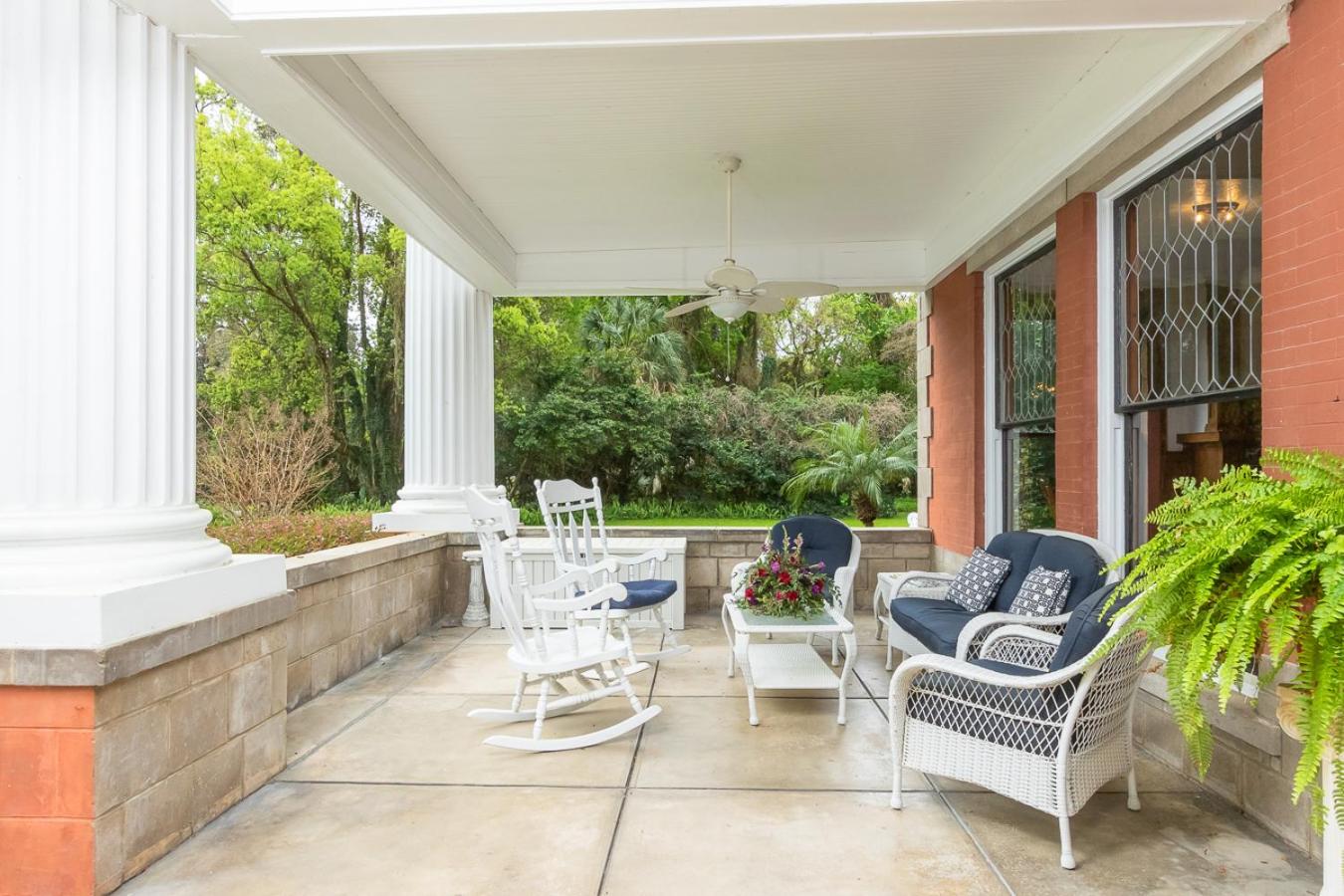 Herlong Mansion Bed & Breakfast