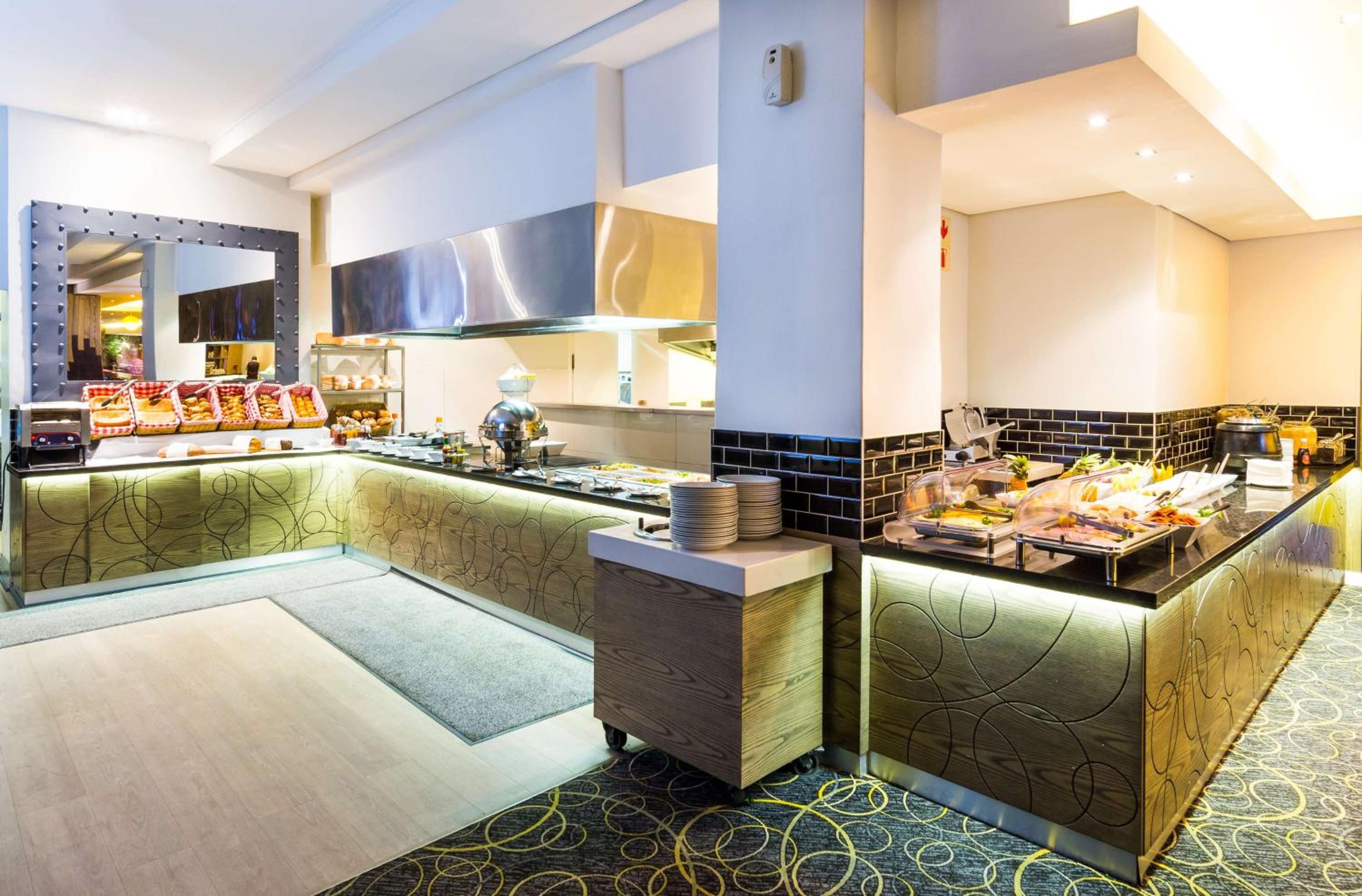 Fountains Hotel by Neighbourgood