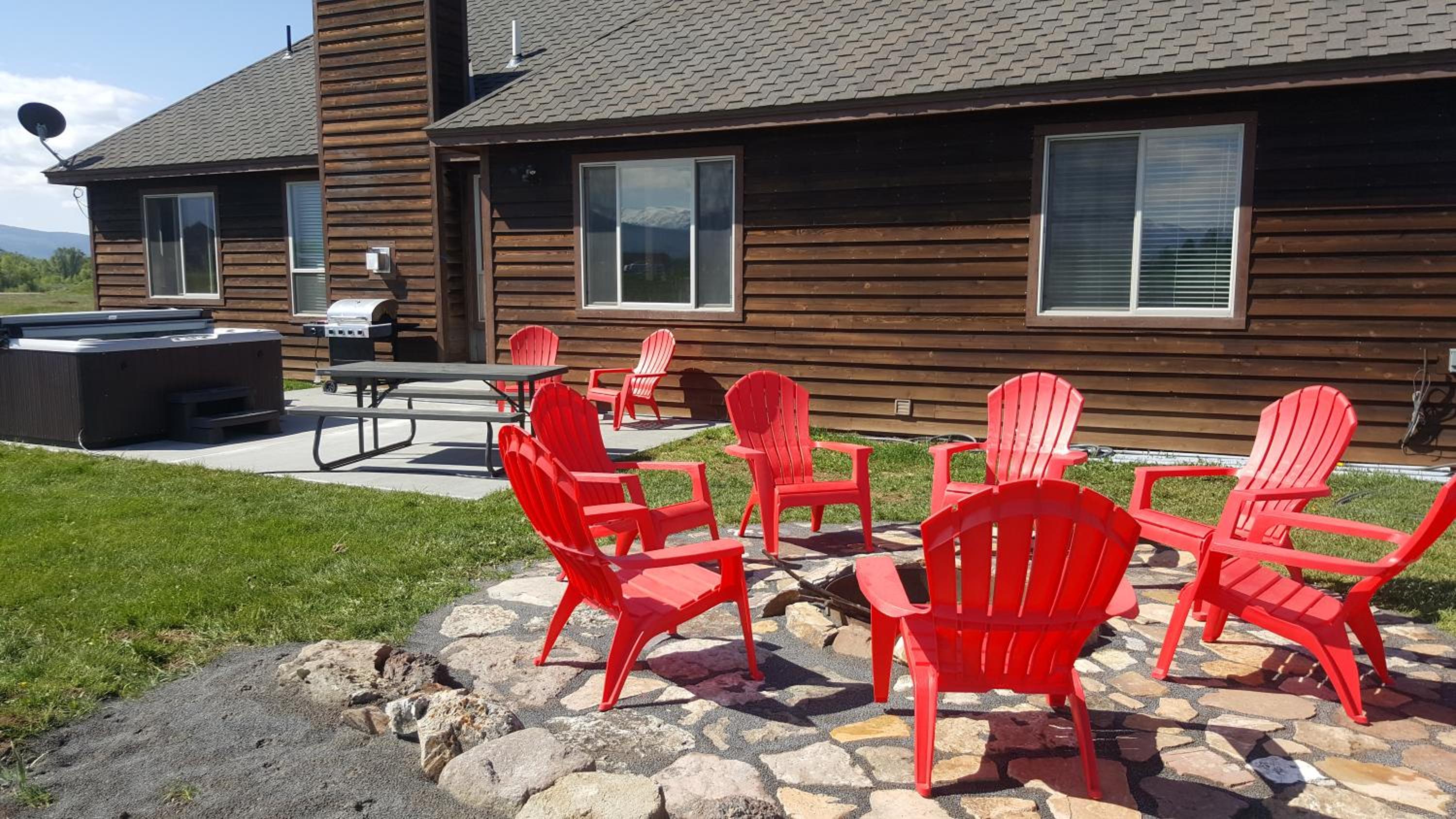 Teton Harmony by KABINO Hot Tub Pool Table Fire Pit Mtn Views 2 Levels 2 Living Rooms WiFi Grill view 3