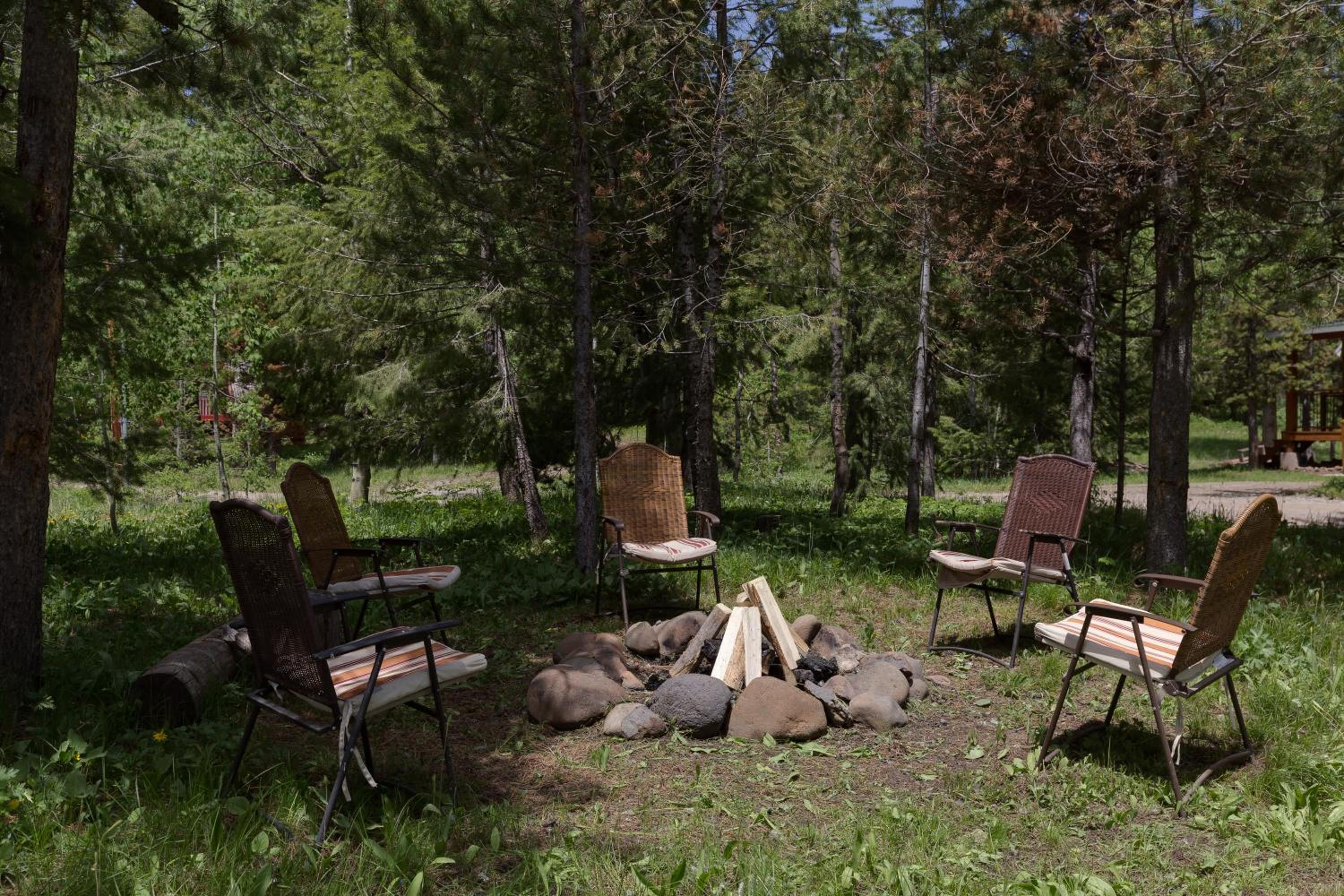 Wagon Wheel by KABINO Fire Pit Bunks Satellite Big Driveway WiFi Grill