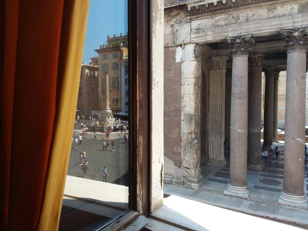 L'antica dimora con splendida vista sul Pantheon