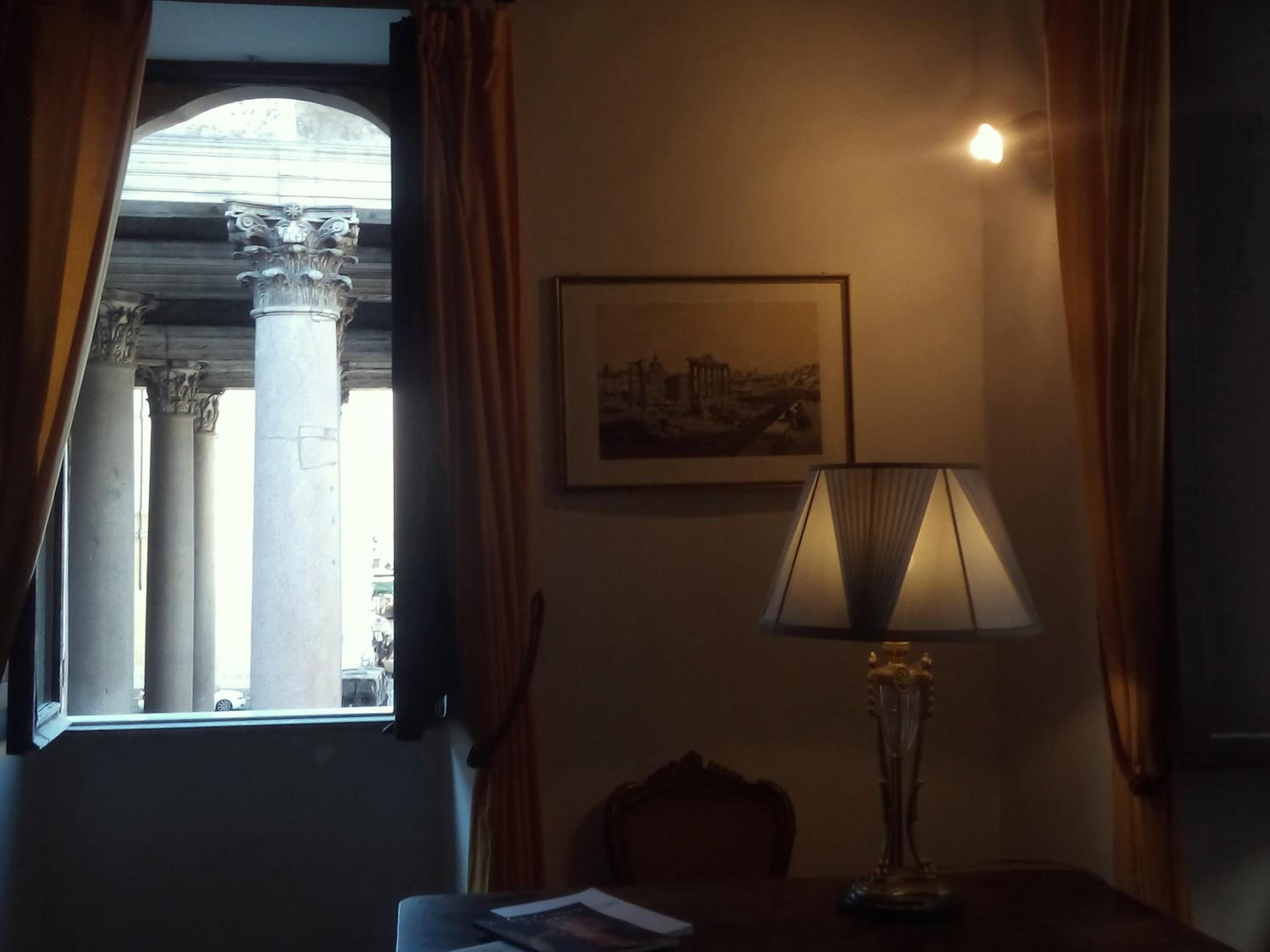 L'antica dimora con splendida vista sul Pantheon