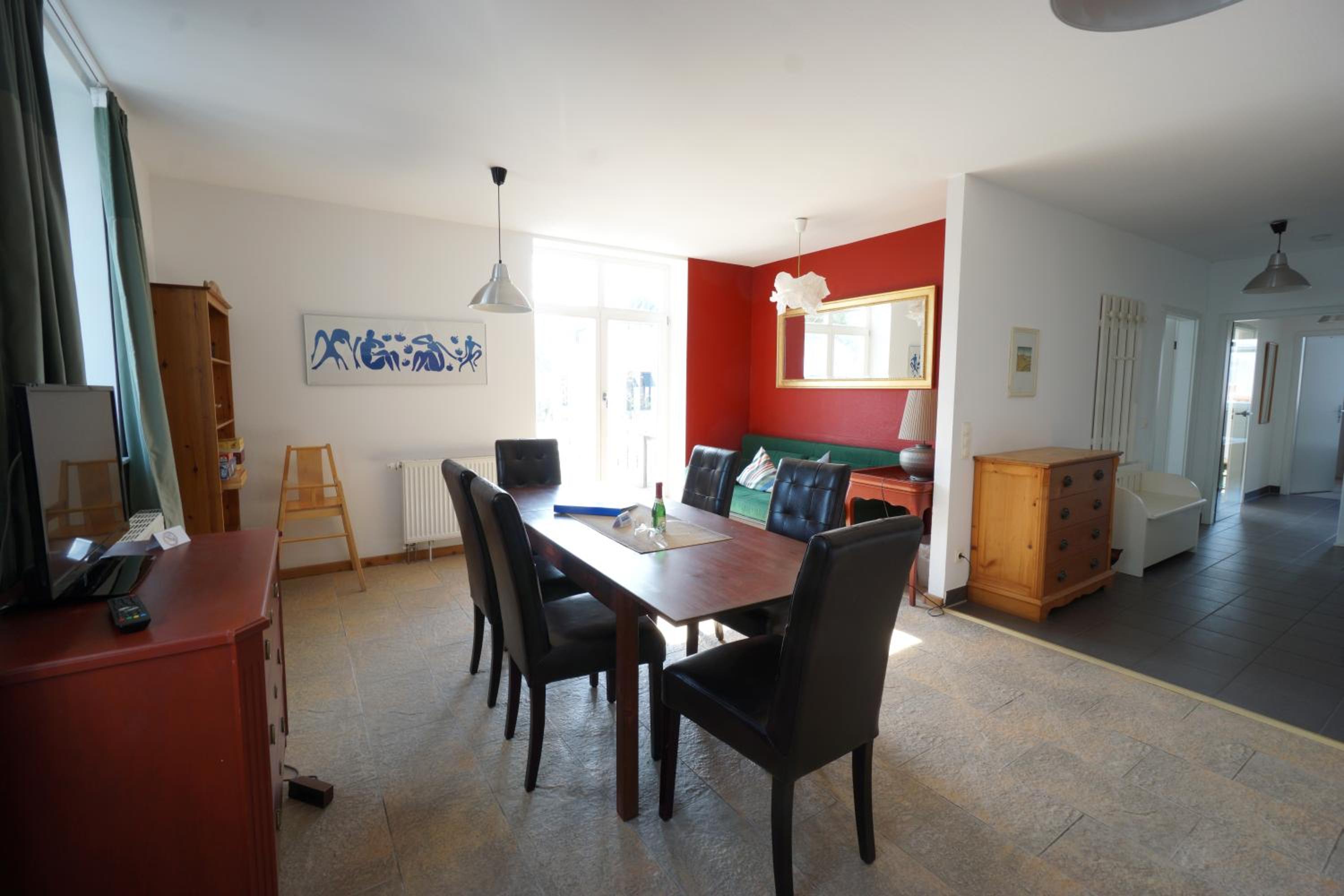 Villa Strandblick in Binz, FeWo direkt am Strand mit Balkon und seitlichem Meerblick