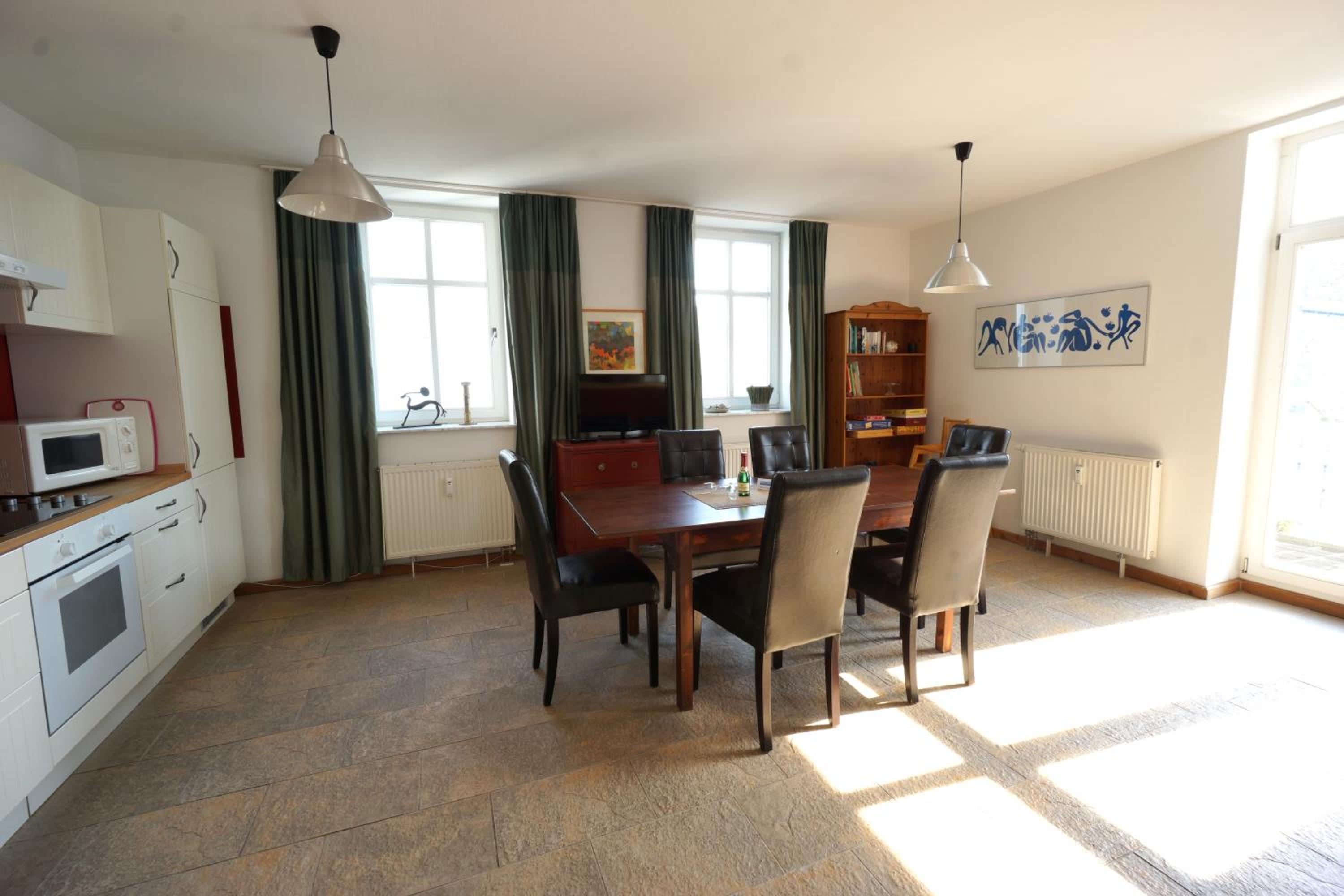 Villa Strandblick in Binz, FeWo direkt am Strand mit Balkon und seitlichem Meerblick