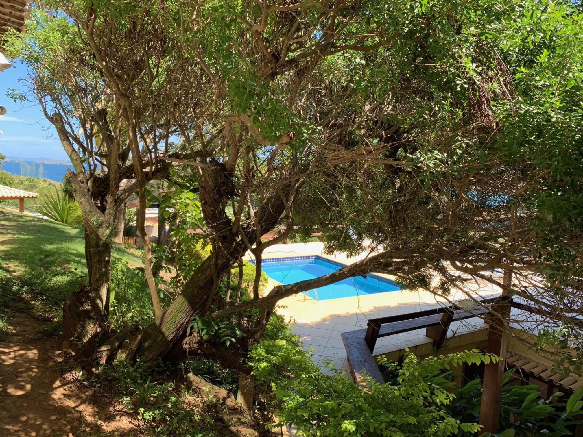 Praia da Ferradurinha Guest House