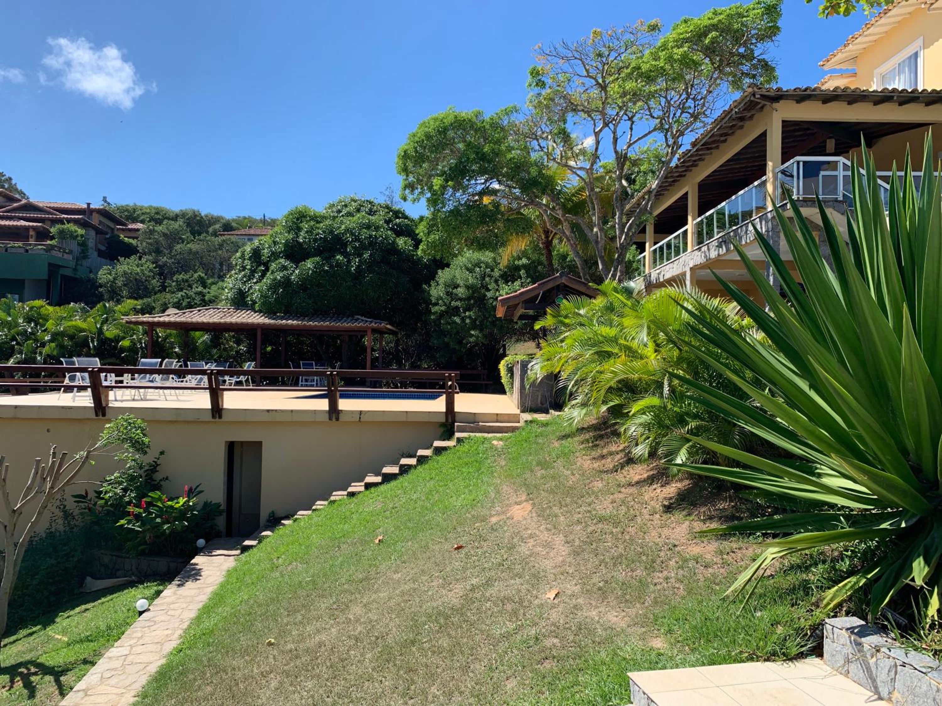 Praia da Ferradurinha Guest House