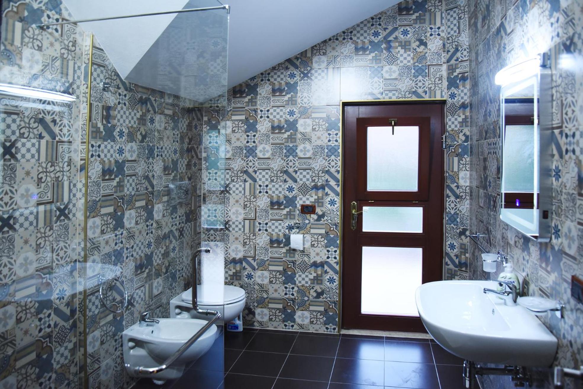 #IoniaHouse Surrel Villa
