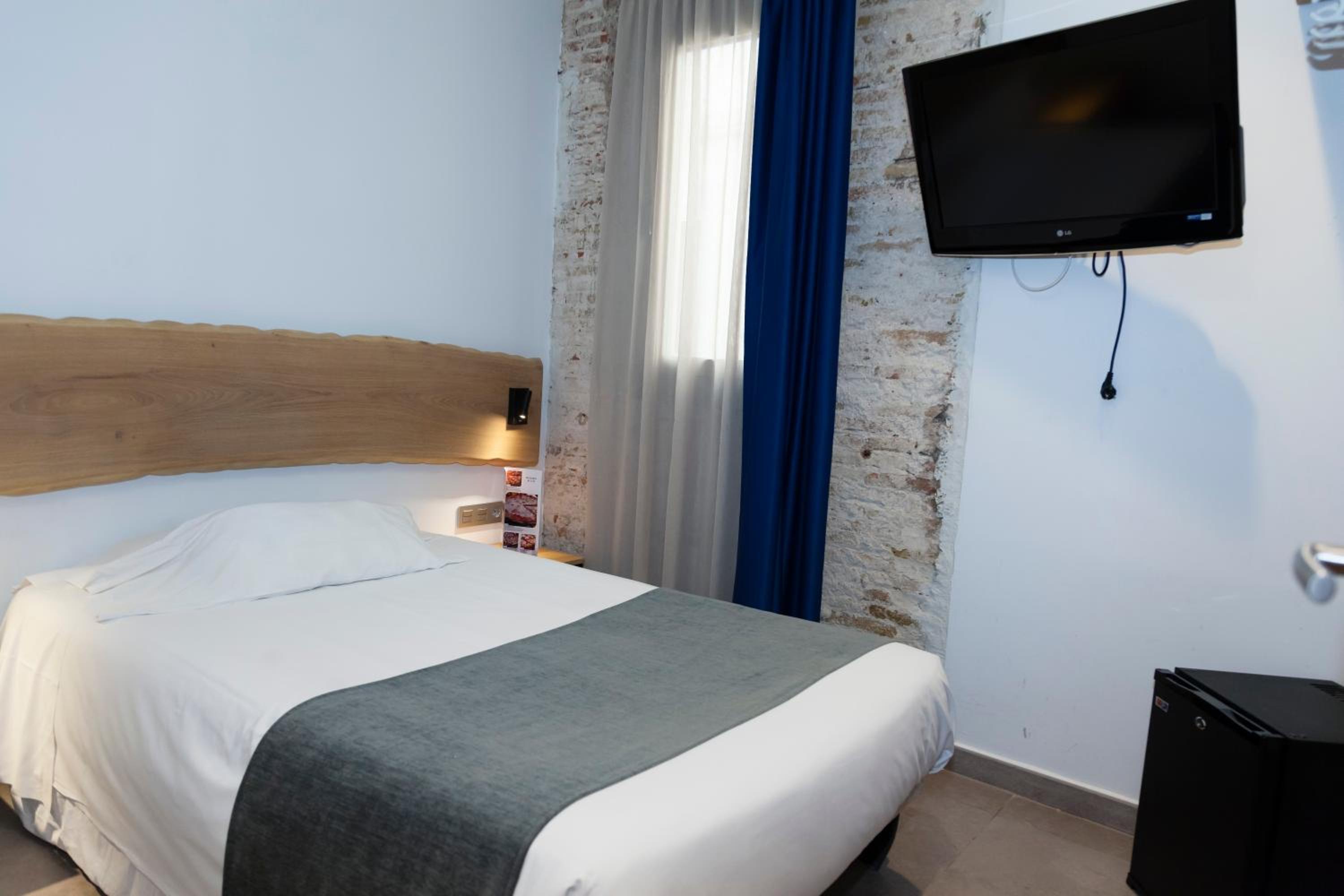 Hostal Paris