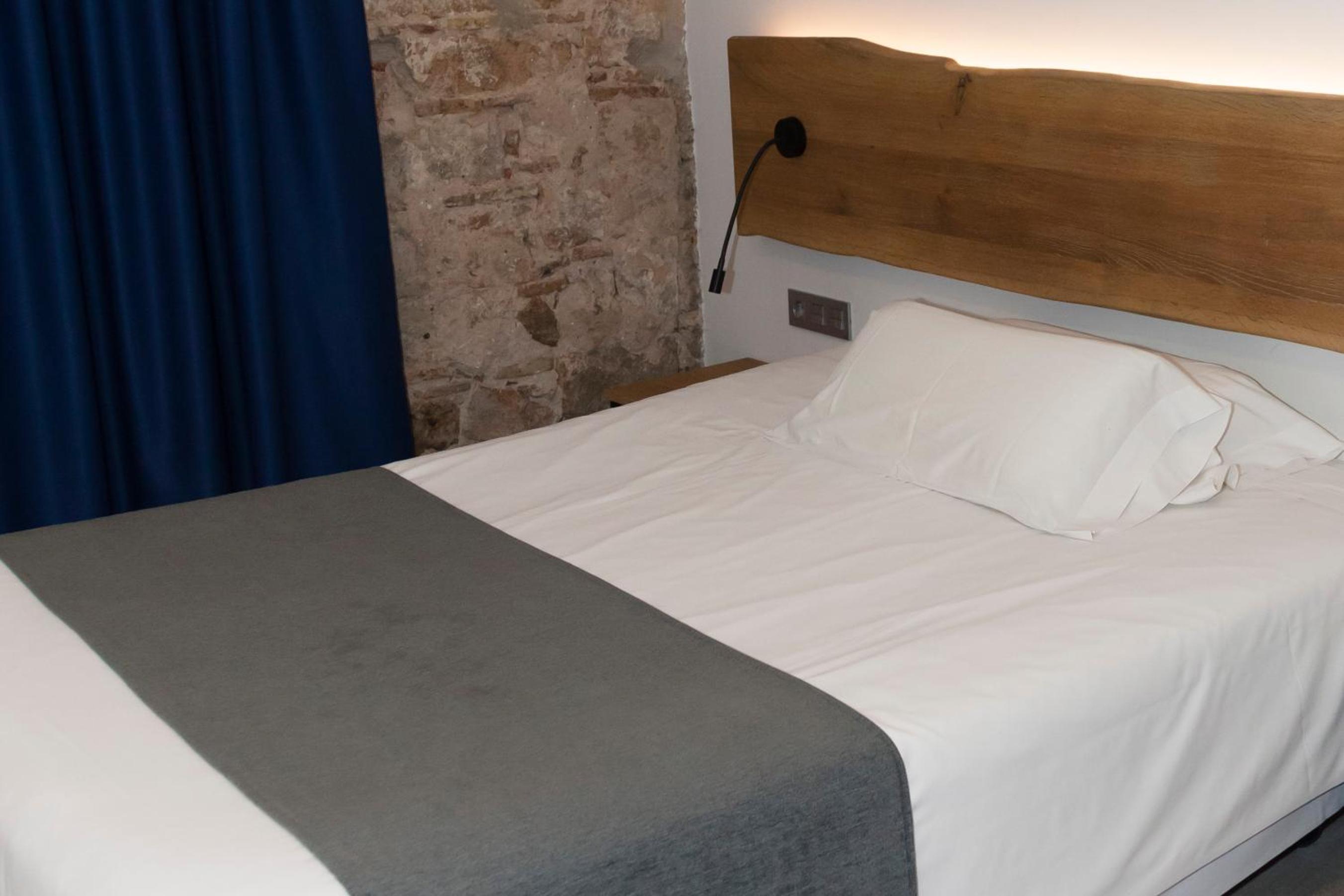 Hostal Paris