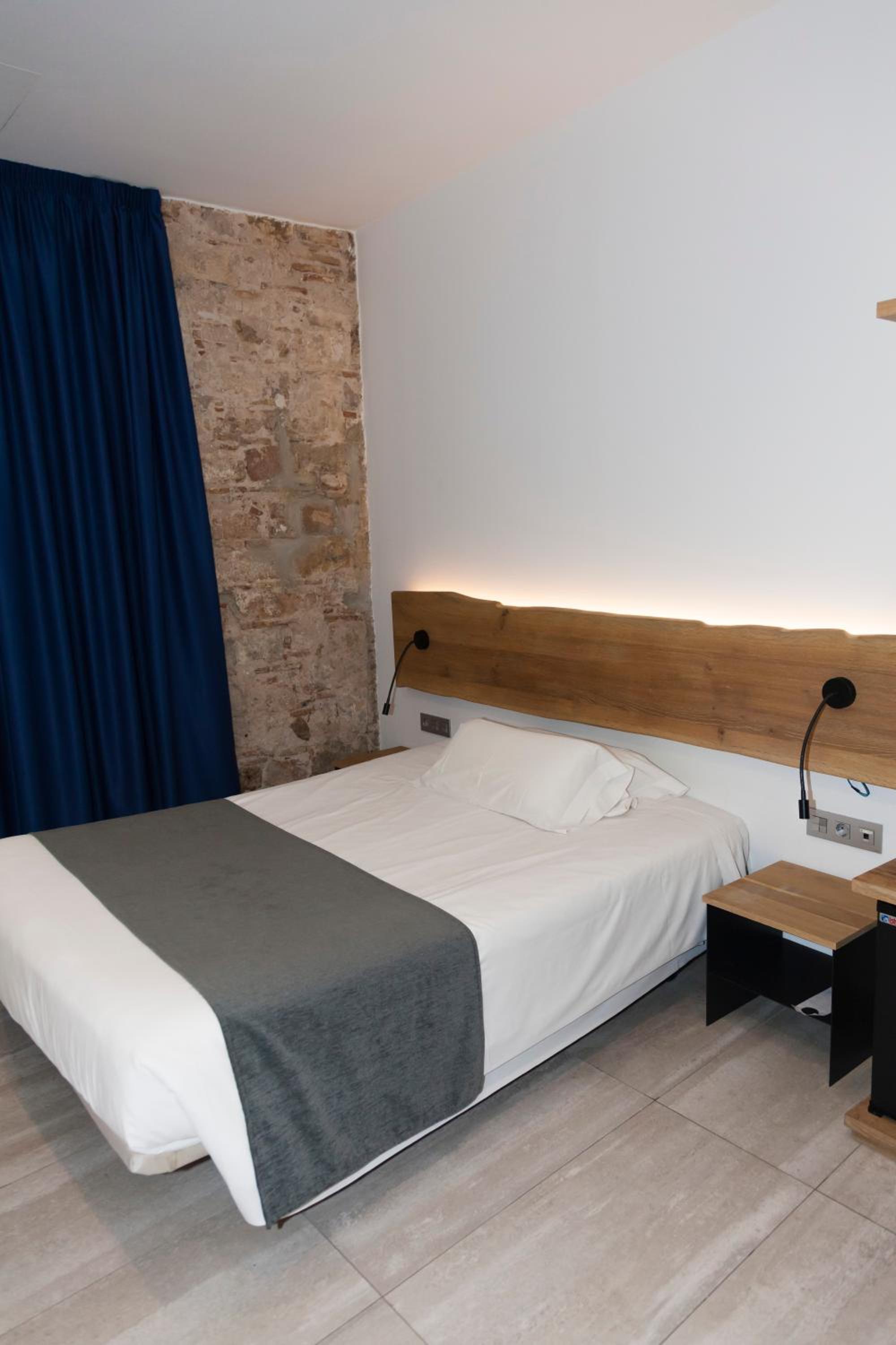 Hostal Paris