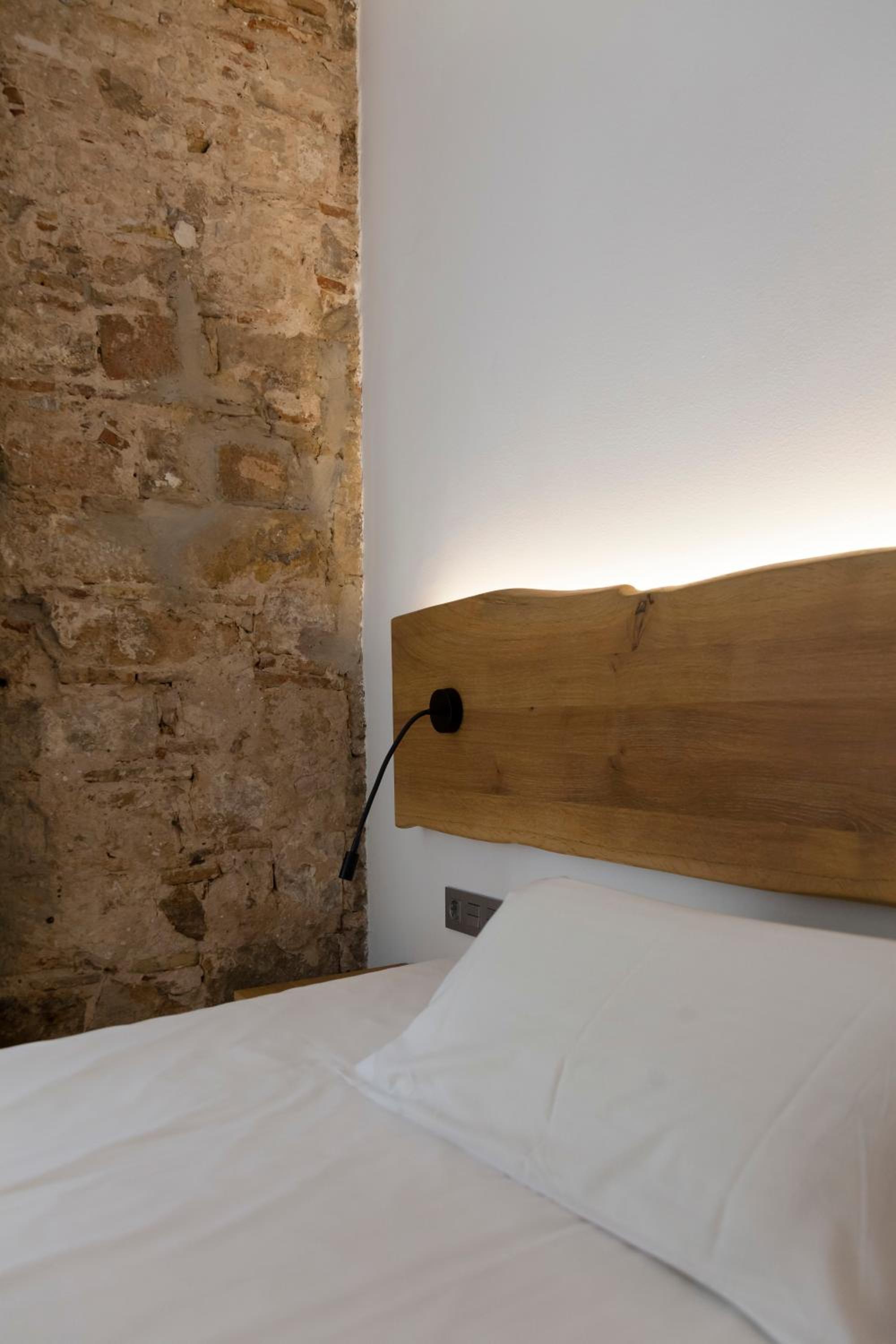 Hostal Paris