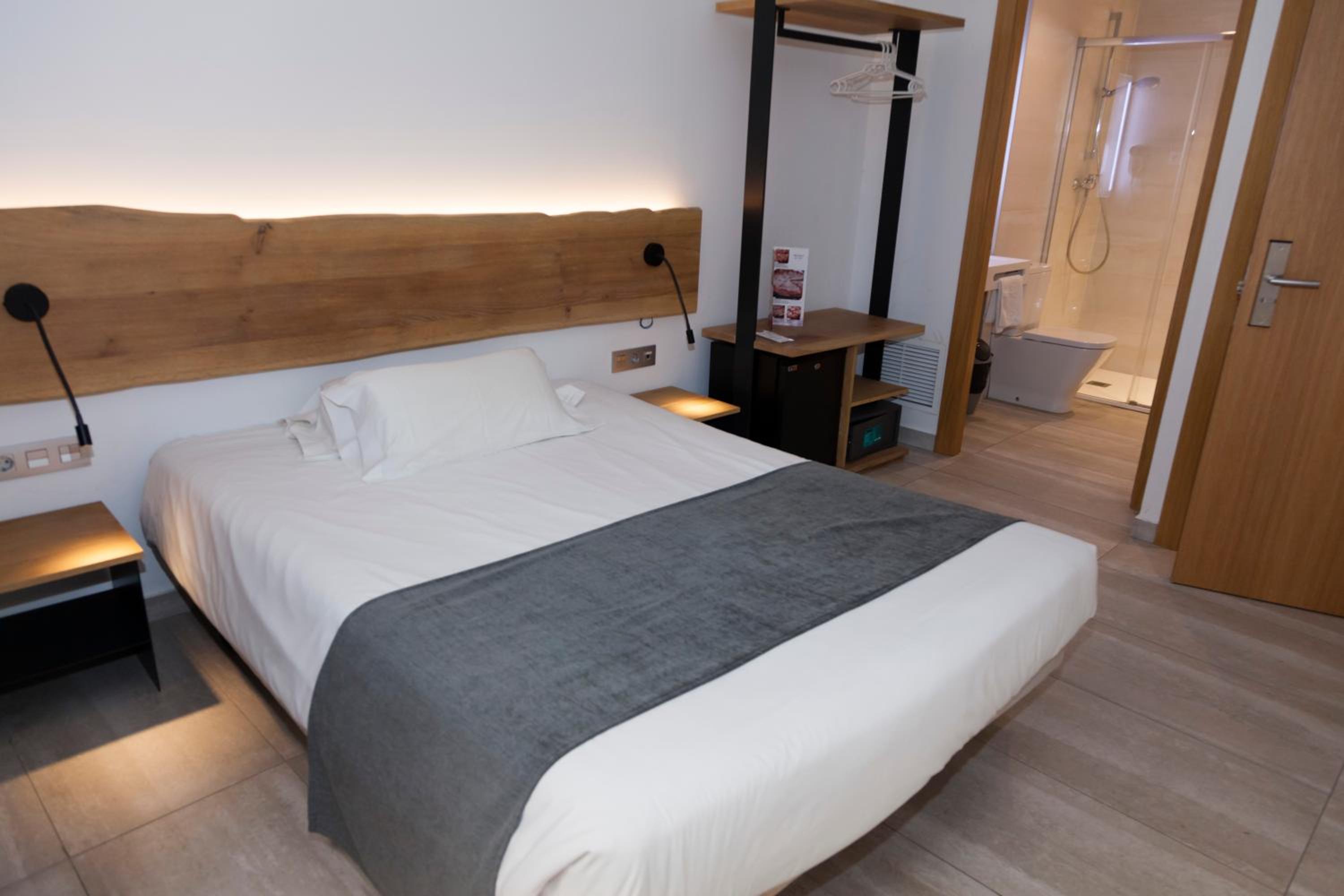 Hostal Paris
