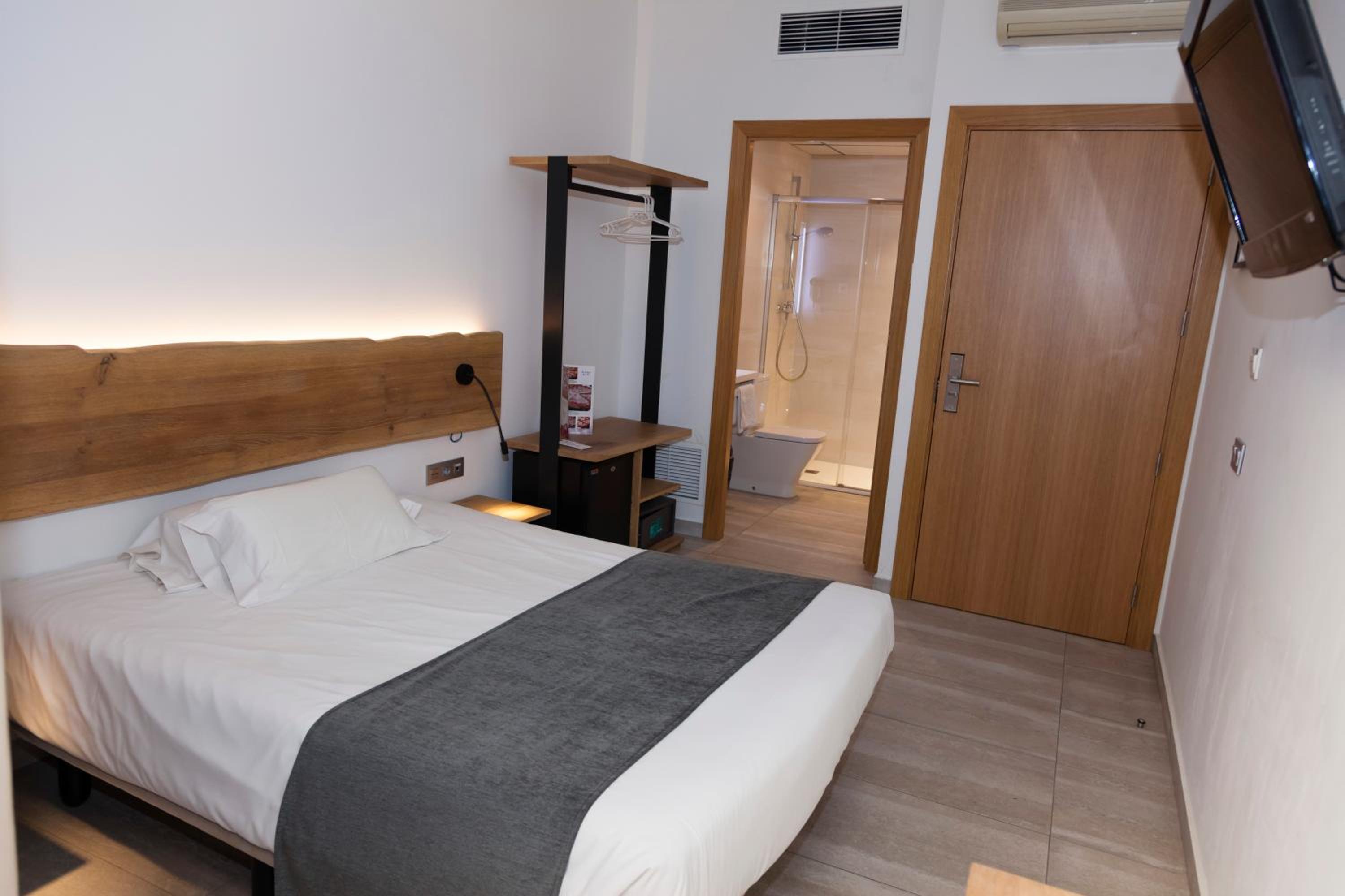 Hostal Paris